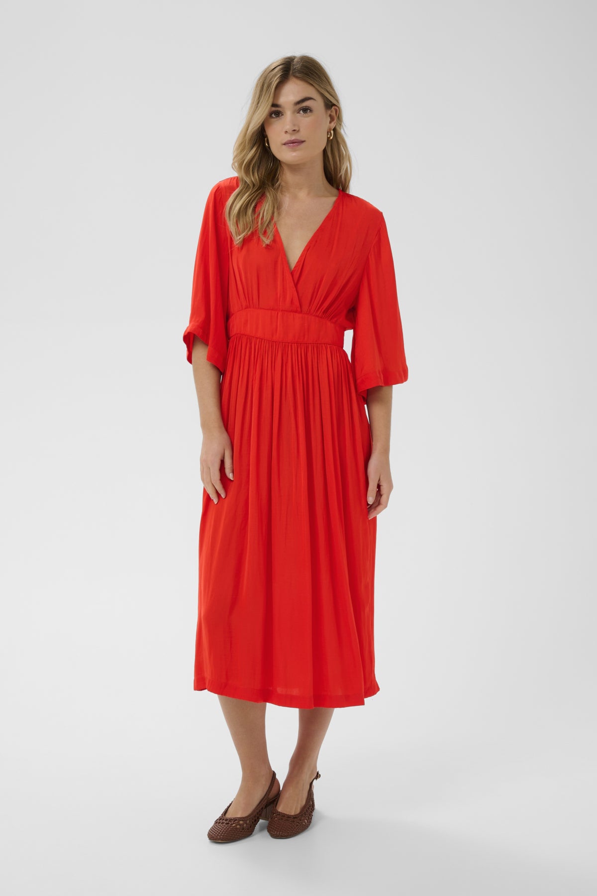 saint tropez midi dress St. Tropez Garden Embroidered Midi Dress in Navy M / Navy