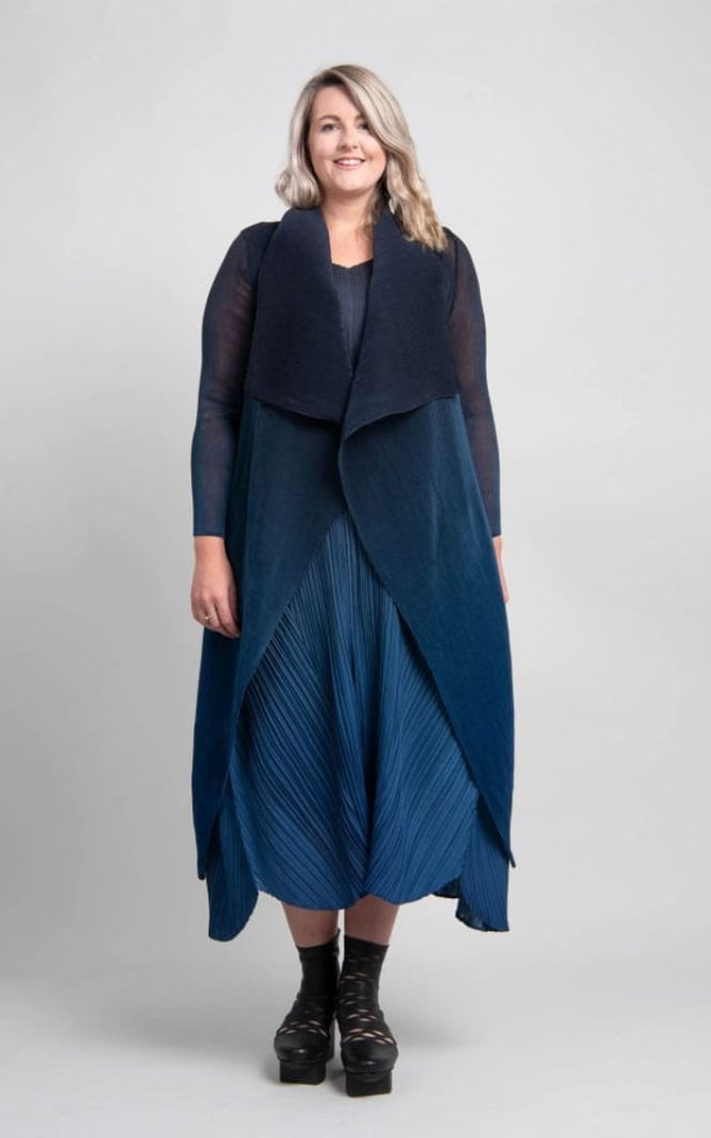 Alquema- Collare Draping Cardigan in Ombre Black to Ink