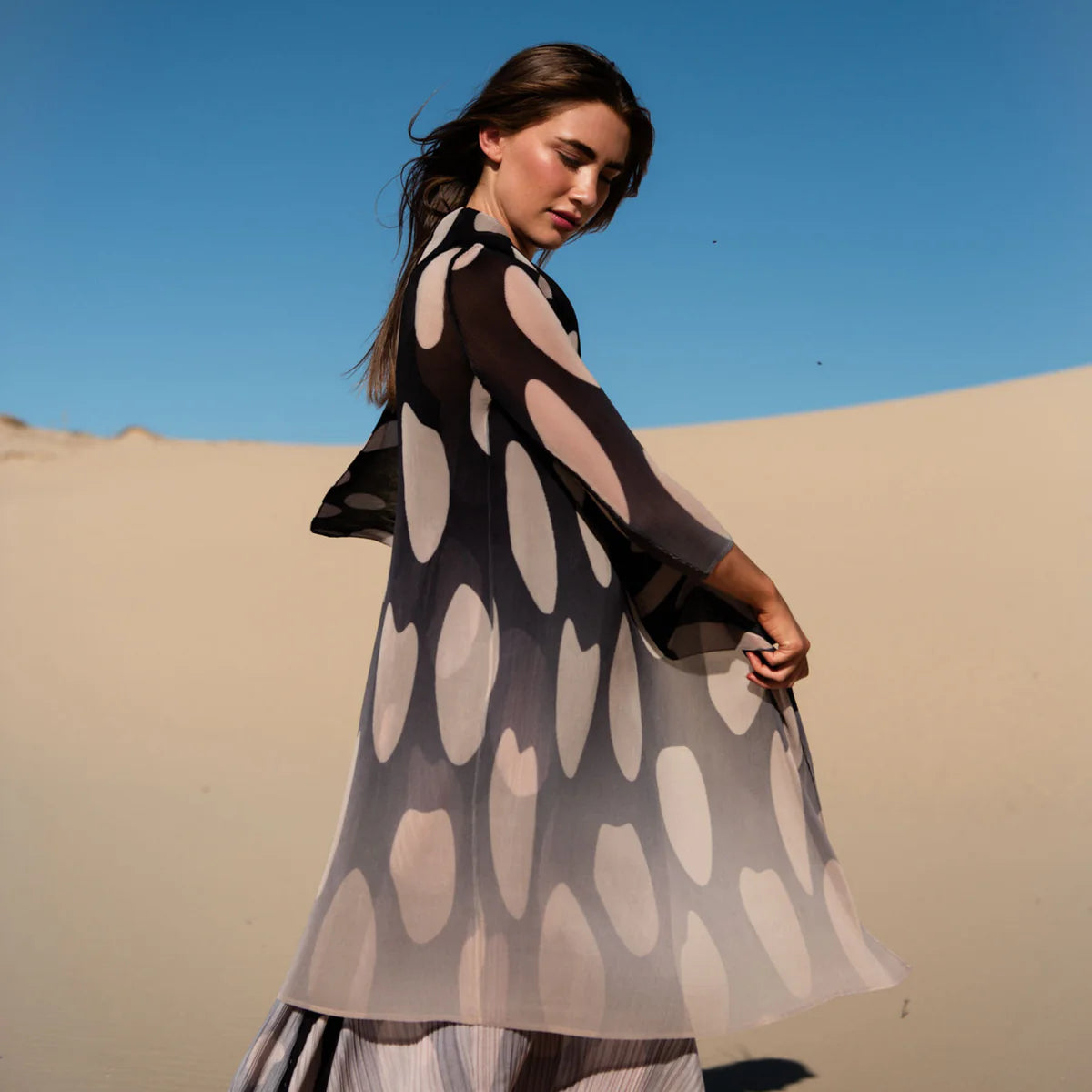 Alquema- Collare Printed Overpiece in Beige to Black Elliptical Spot