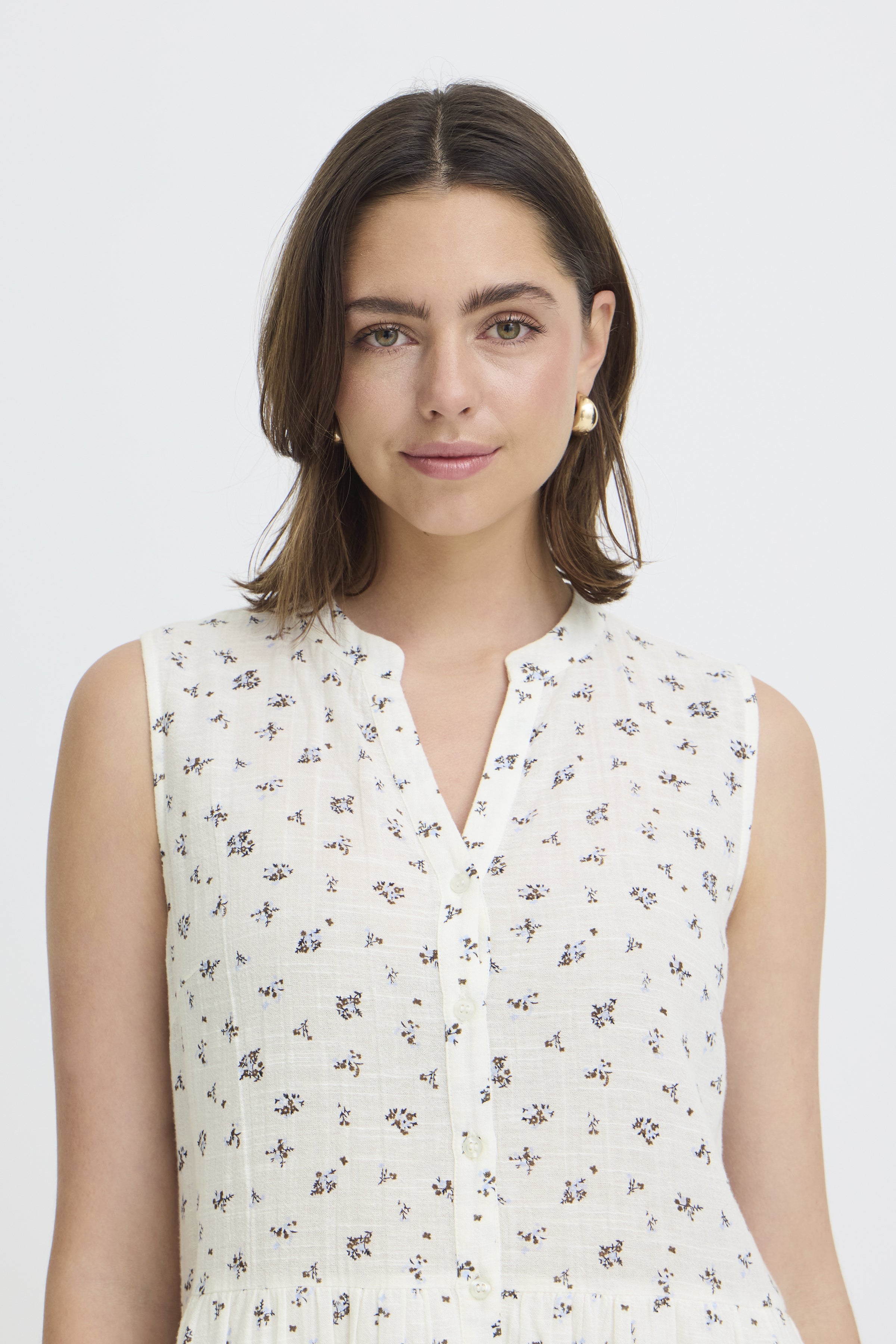 Fransa- Bobbi Sleeveless Dress in Cream with Brown Blue Floral
