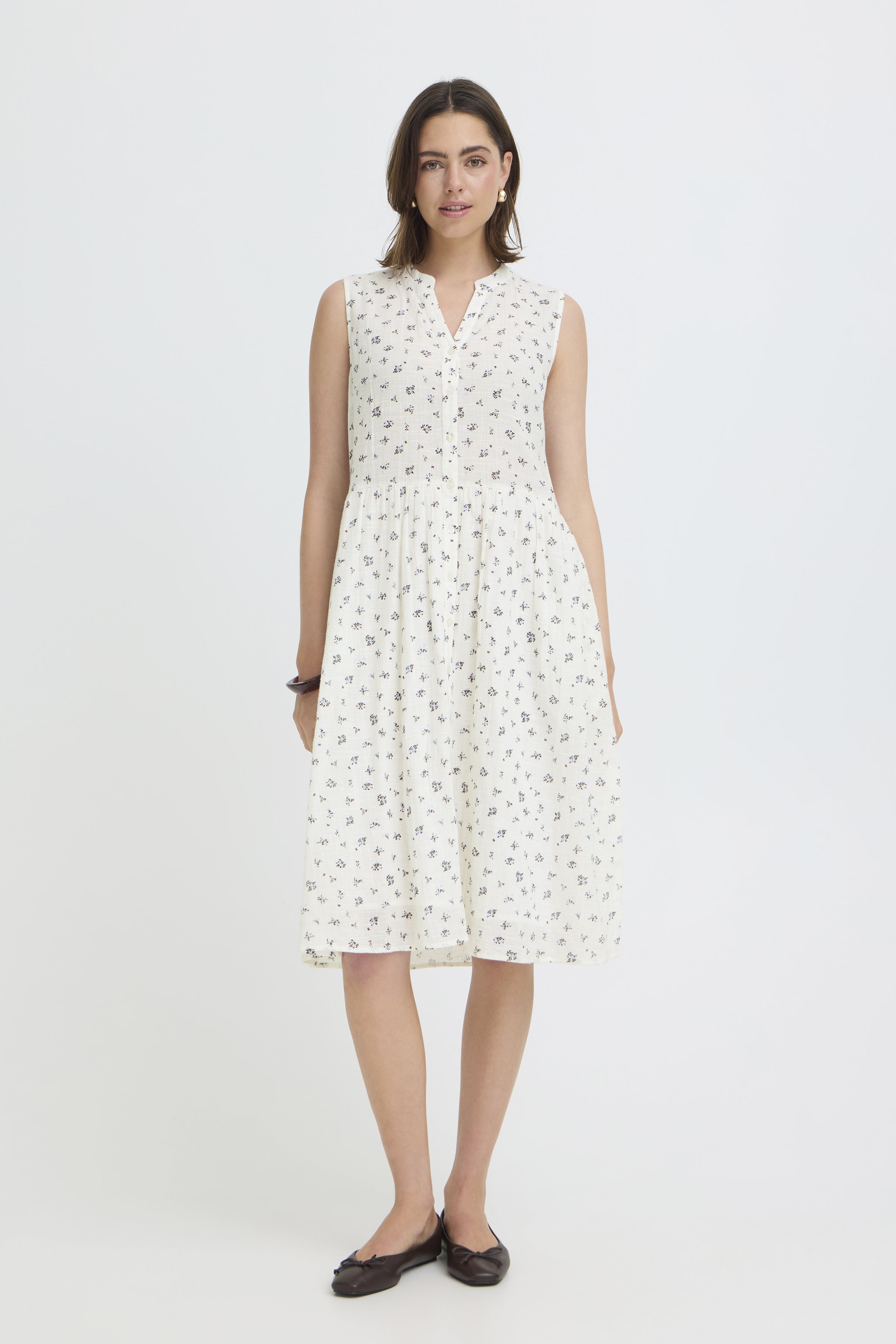Fransa- Bobbi Sleeveless Dress in Cream with Brown Blue Floral