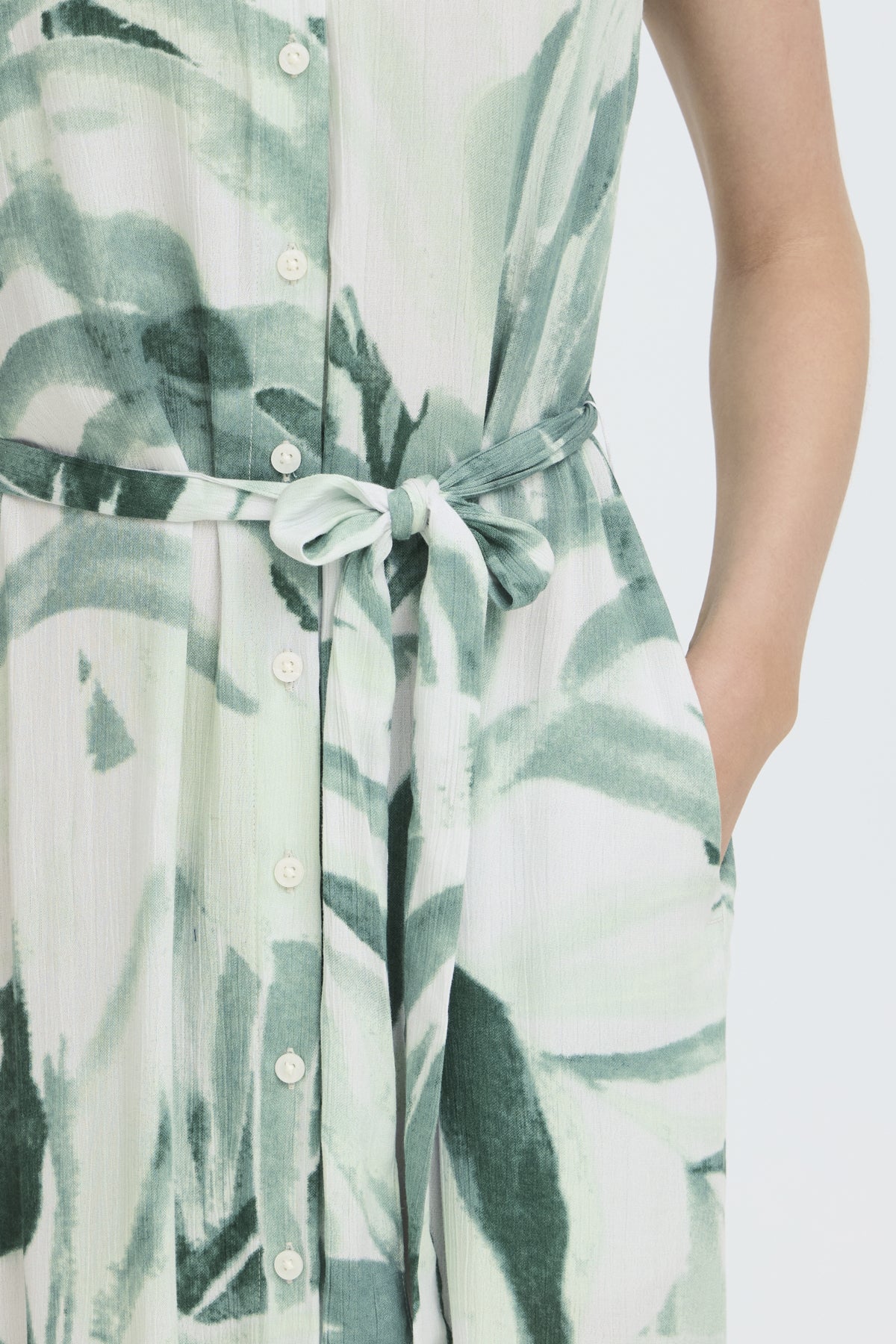 Fransa- Easy Printed Buttoned Midi Dress in Green