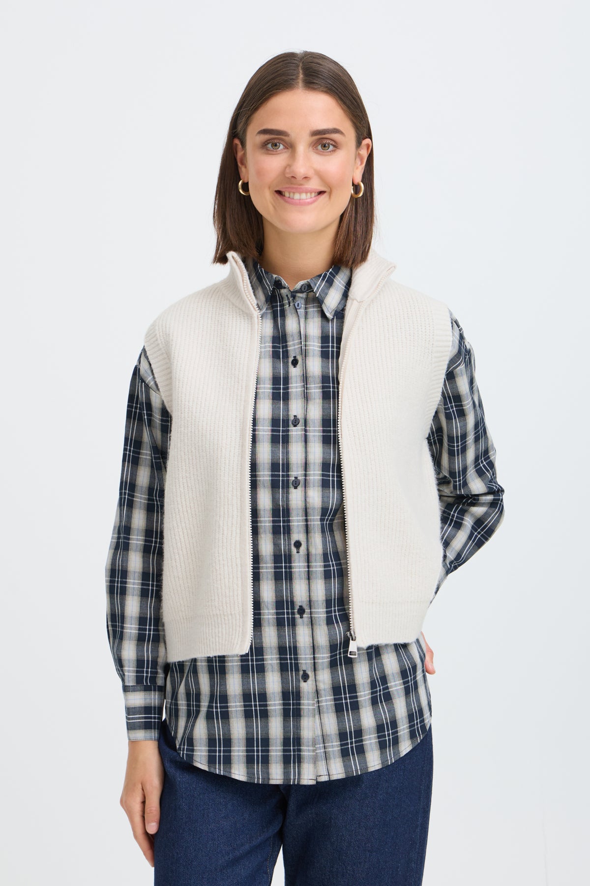 Fransa- Vinea Zippered Waistcoat in Whisper White