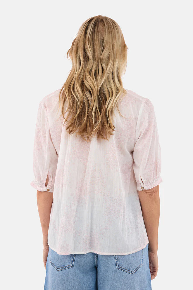 B Copenhagen - Short Sleeve Floral Blouse in Pink