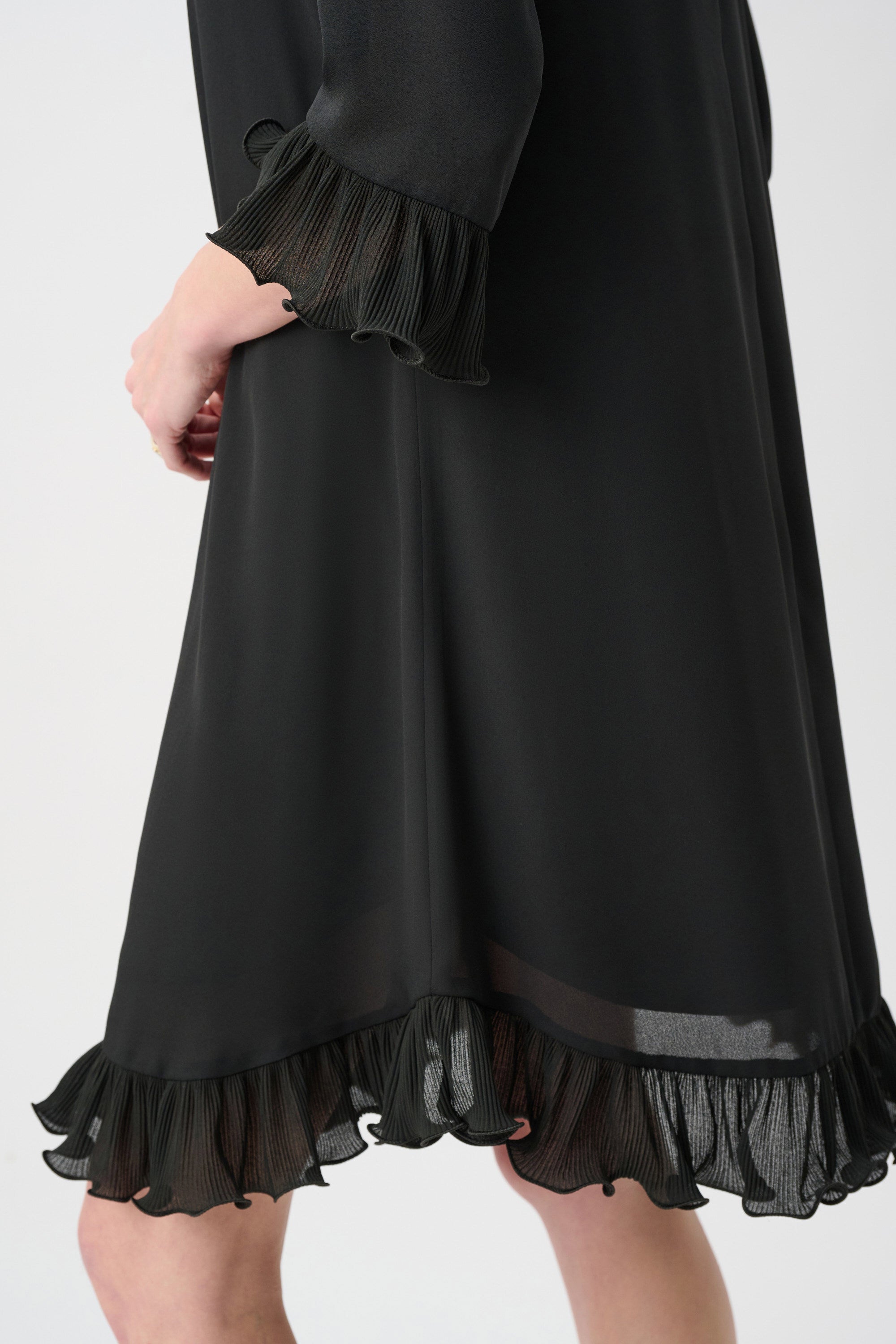 Joseph Ribkoff- Georgette Ruffled-Trim Trapeze Dress in Black