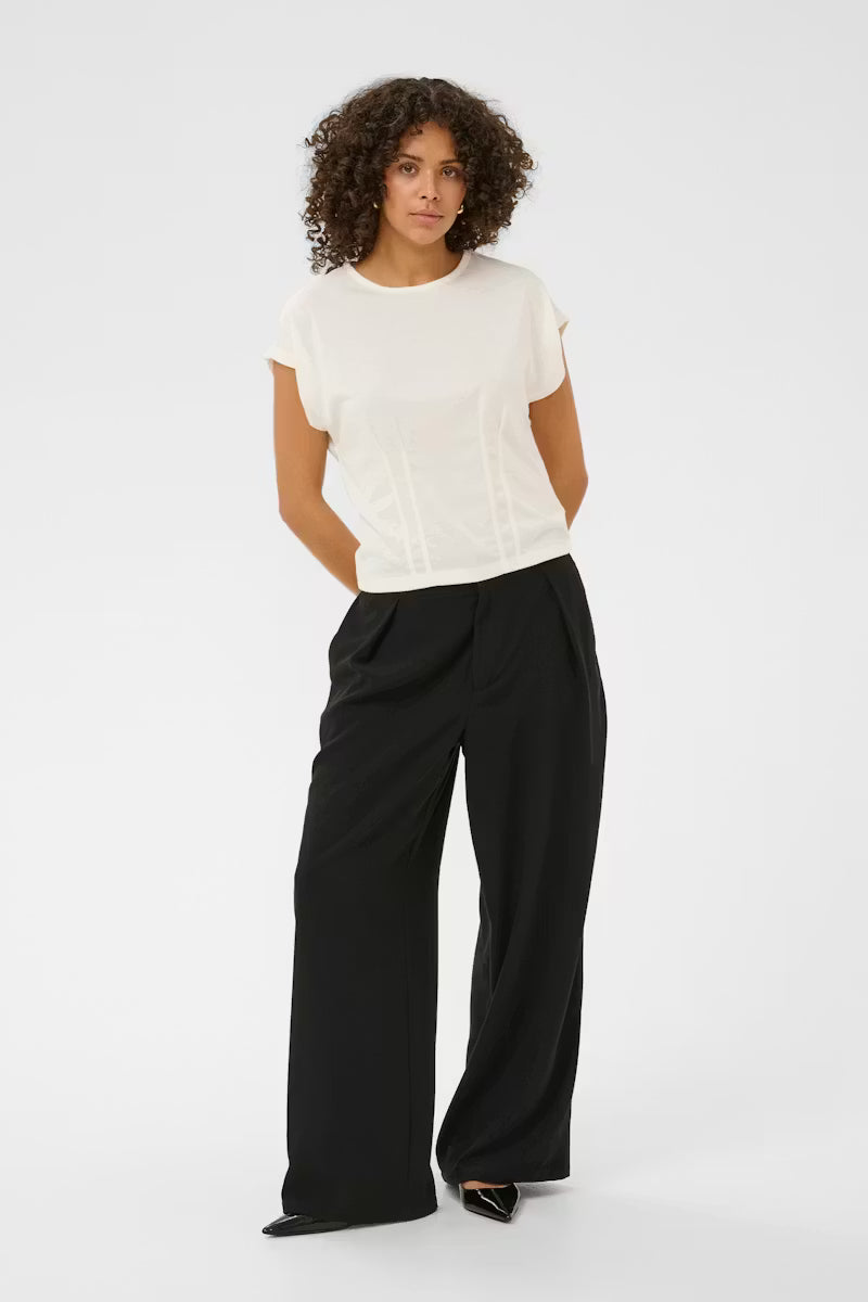 Kaffe- Lise Pleated Blouse in Chalk