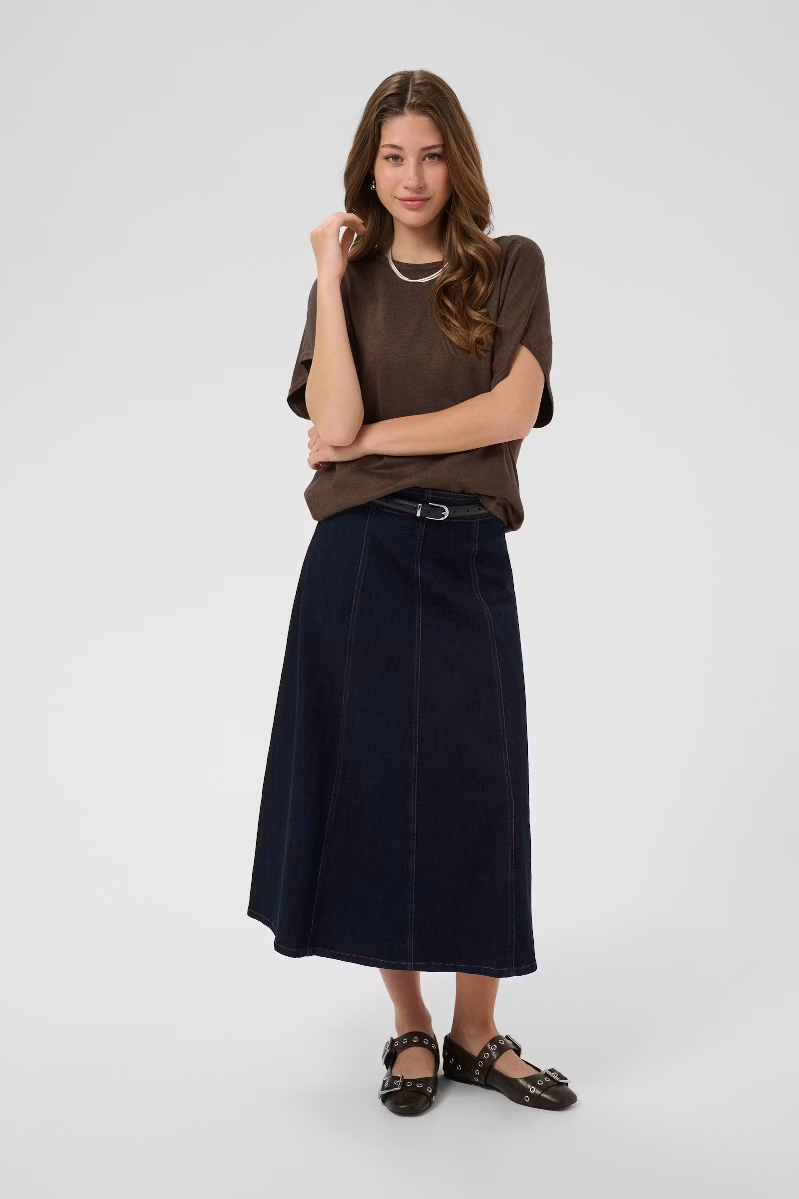 Saint Tropez- Mila Drop Shoulder Pullover in Fondue Fudge