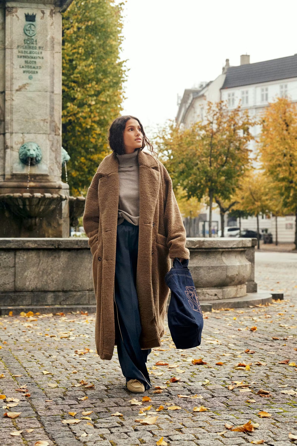 Saint Tropez- Sandie Coat in Toasted Coconut
