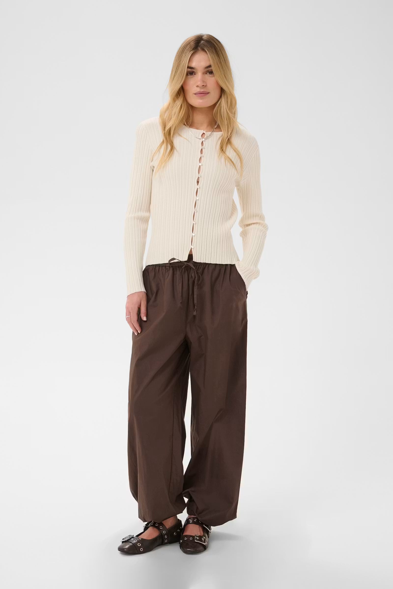 Saint Tropez- Sigrida Buttoned Cardigan in Ice White