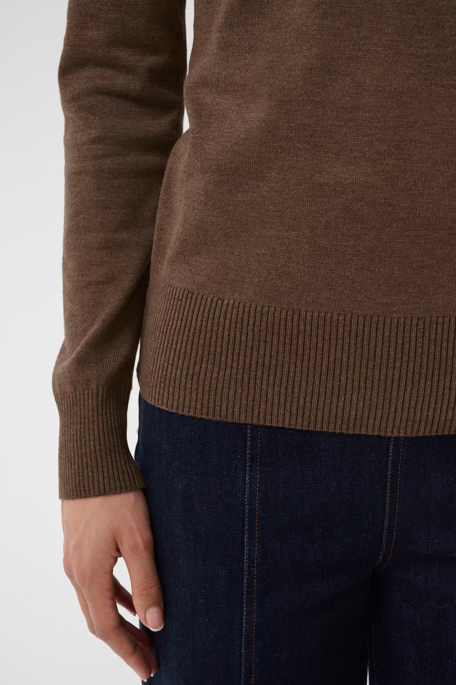 Saint Tropez- Mila Long Sleeve Sweater in Fondue Fudge Melange