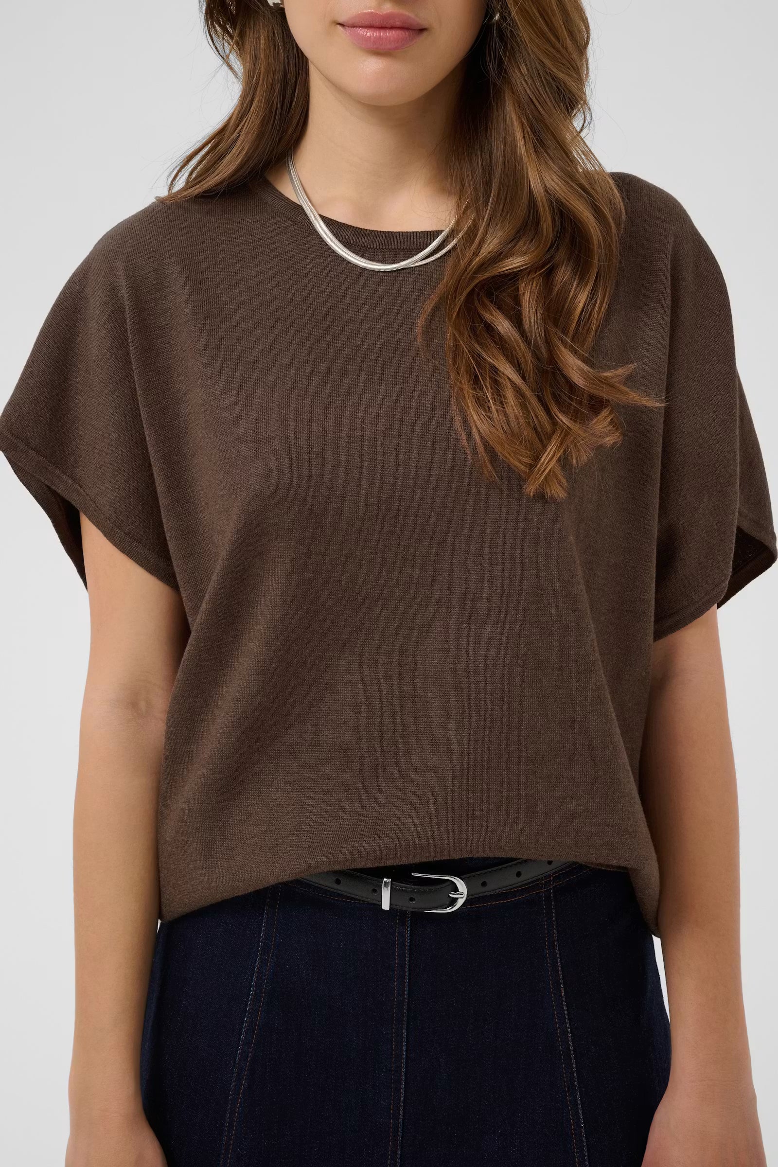 Saint Tropez- Mila Drop Shoulder Pullover in Fondue Fudge
