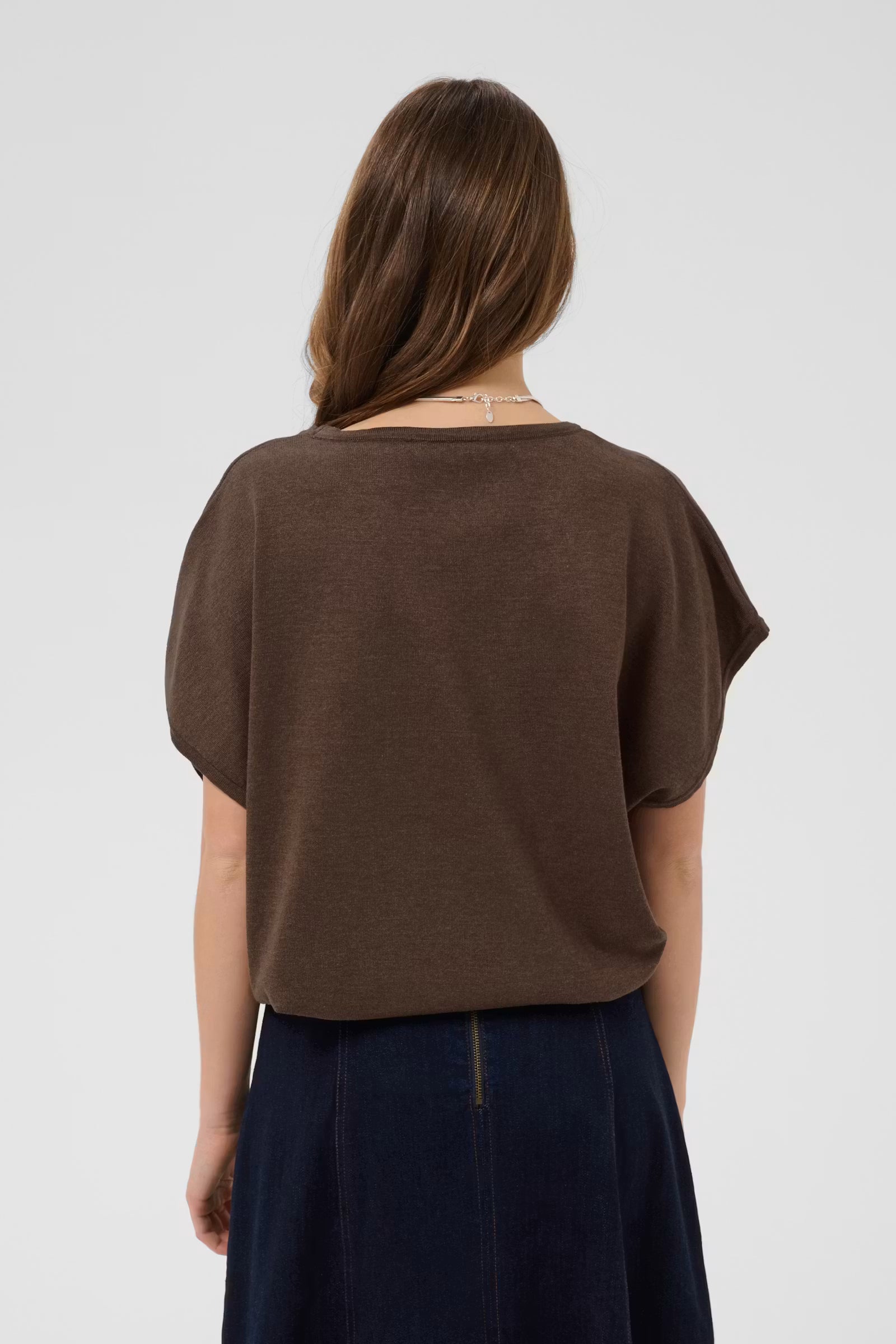 Saint Tropez- Mila Drop Shoulder Pullover in Fondue Fudge