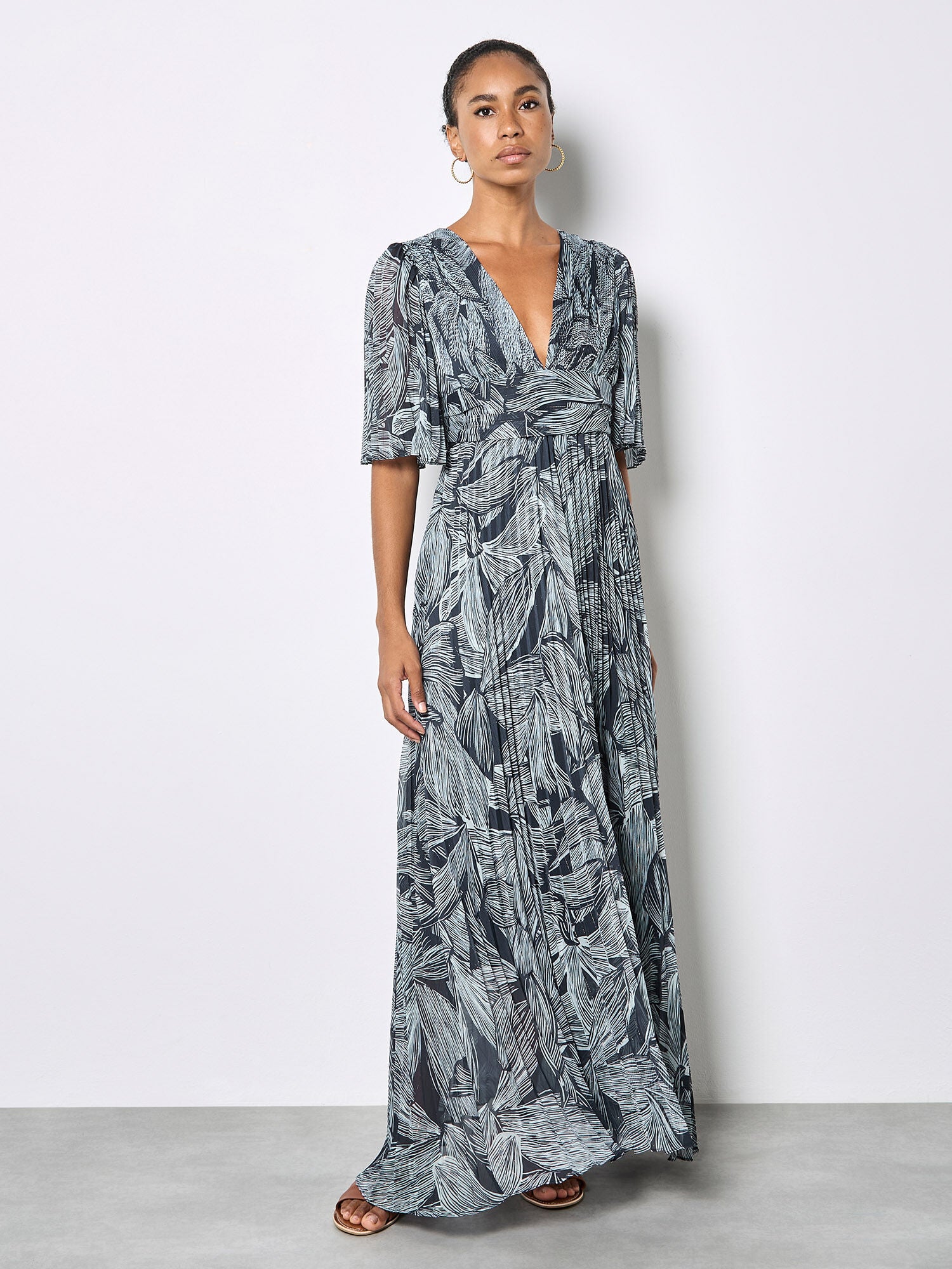 Apricot- Flor Lurex Pleated Maxi Dress in Navy