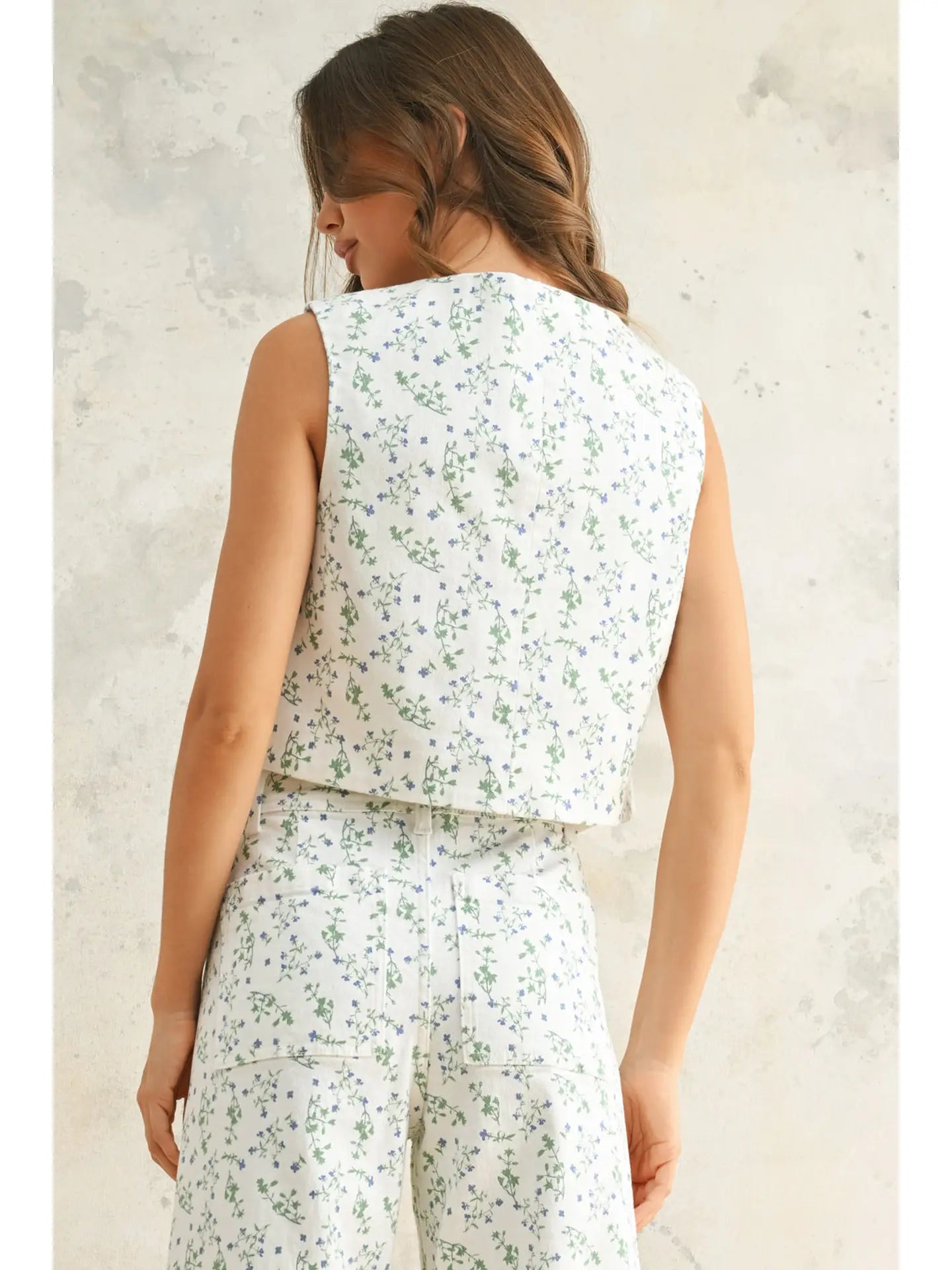 Miou Muse- Floral Print Vest with Tie Front