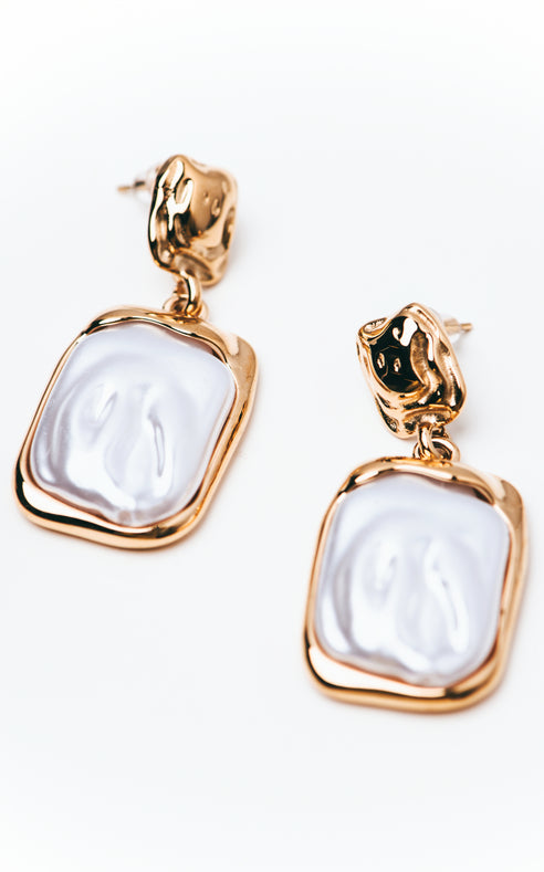 Mashni- Modern Mother of Pearl Drop Earrings