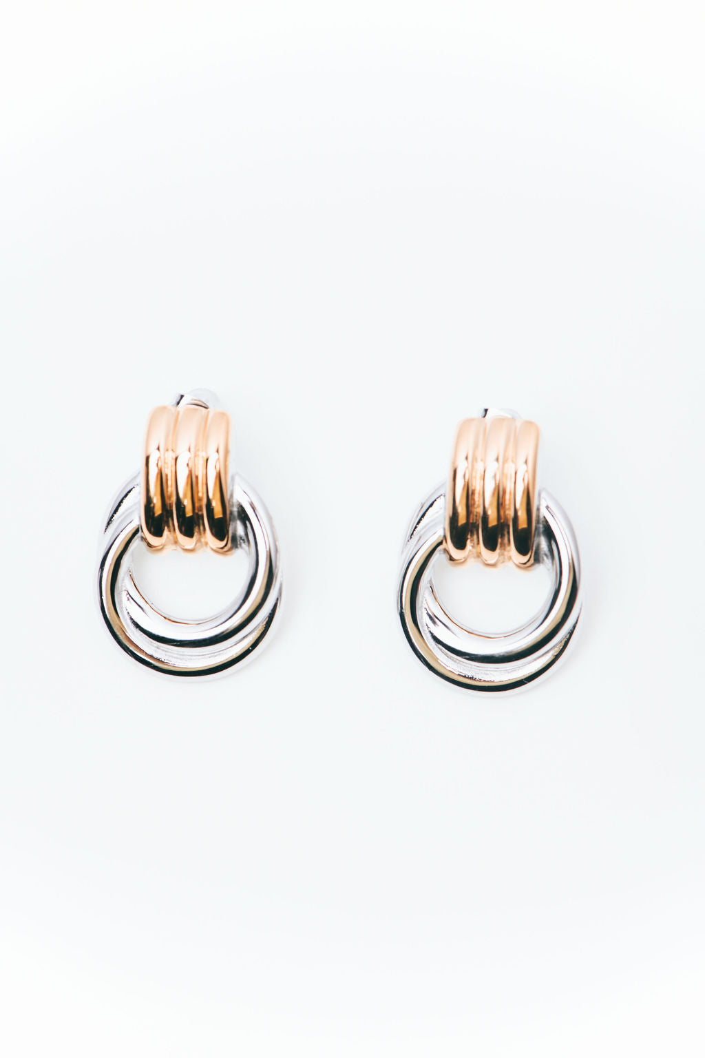 Mashni- Two Toned Twist Link Earrings