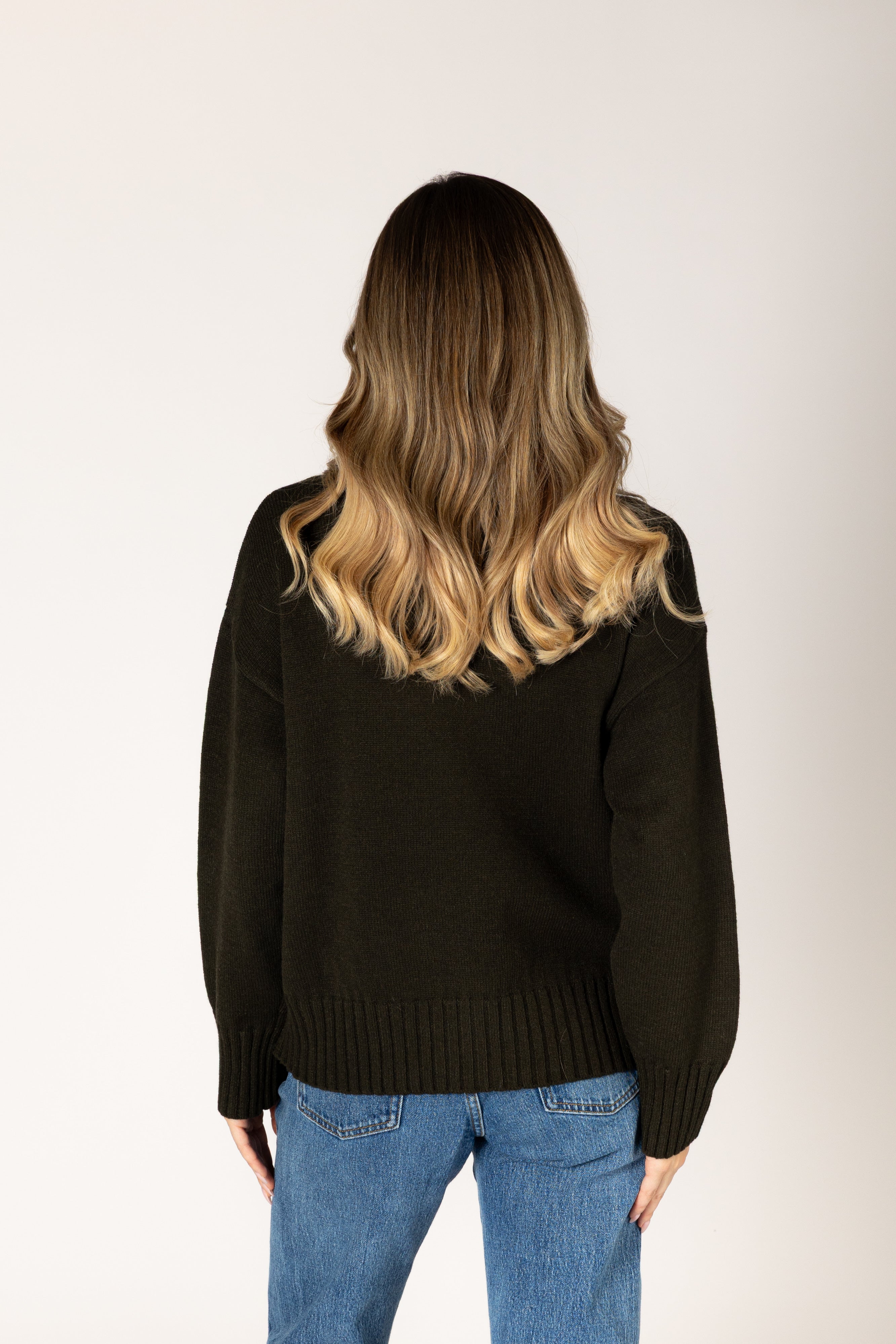 Lyla + Luxe- Becca Essential Crew Sweater in Olive