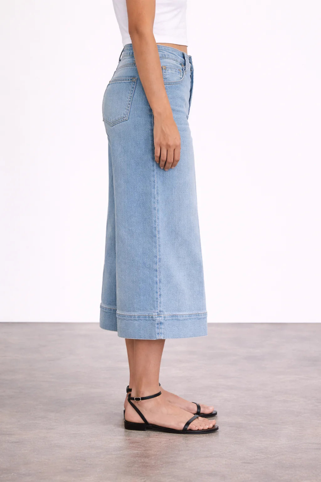 Fidelity- Cardi Crop Jeans in Kyoto Blue