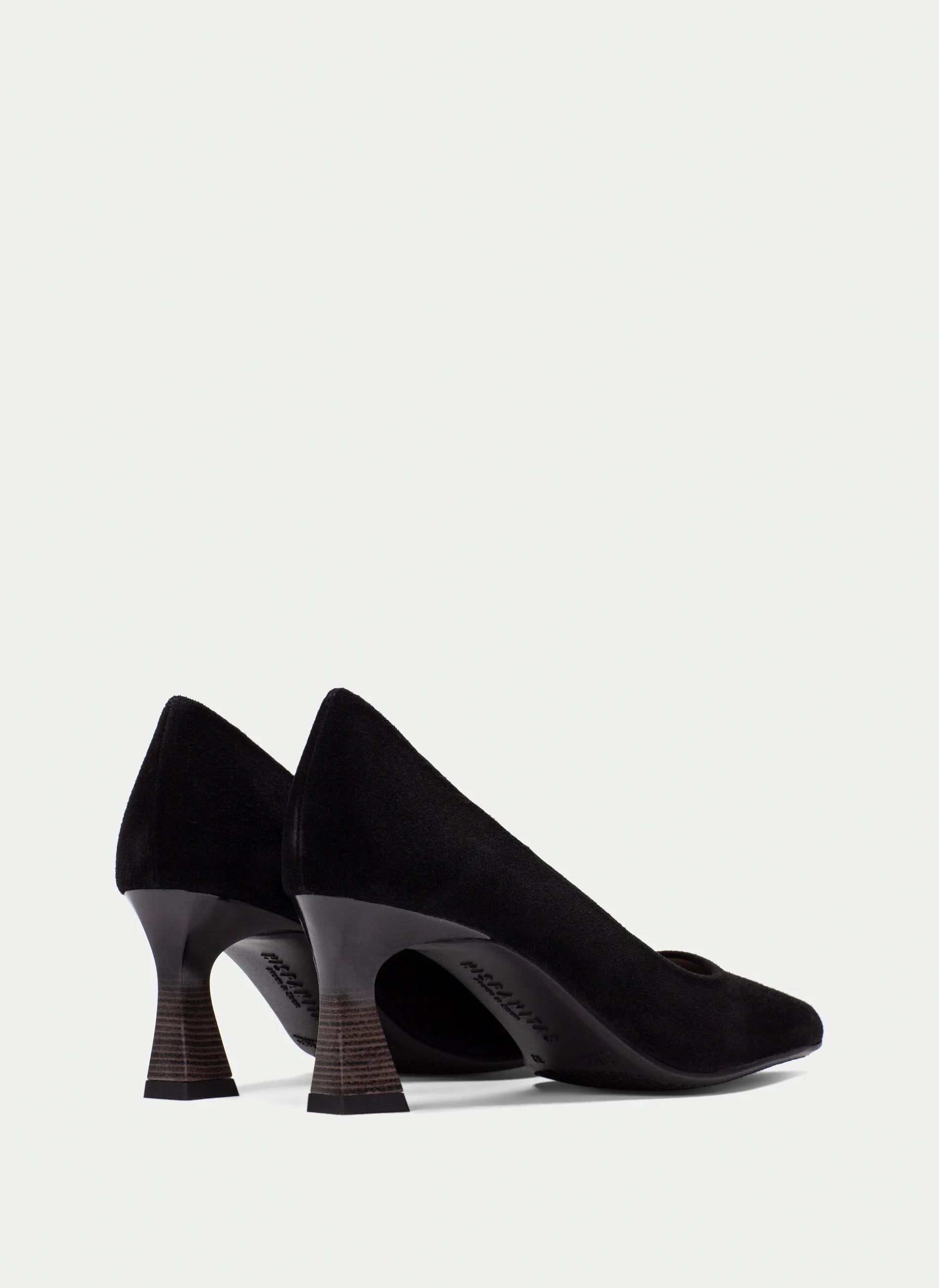 Hispanitas- Dalia Velour Pump in Black