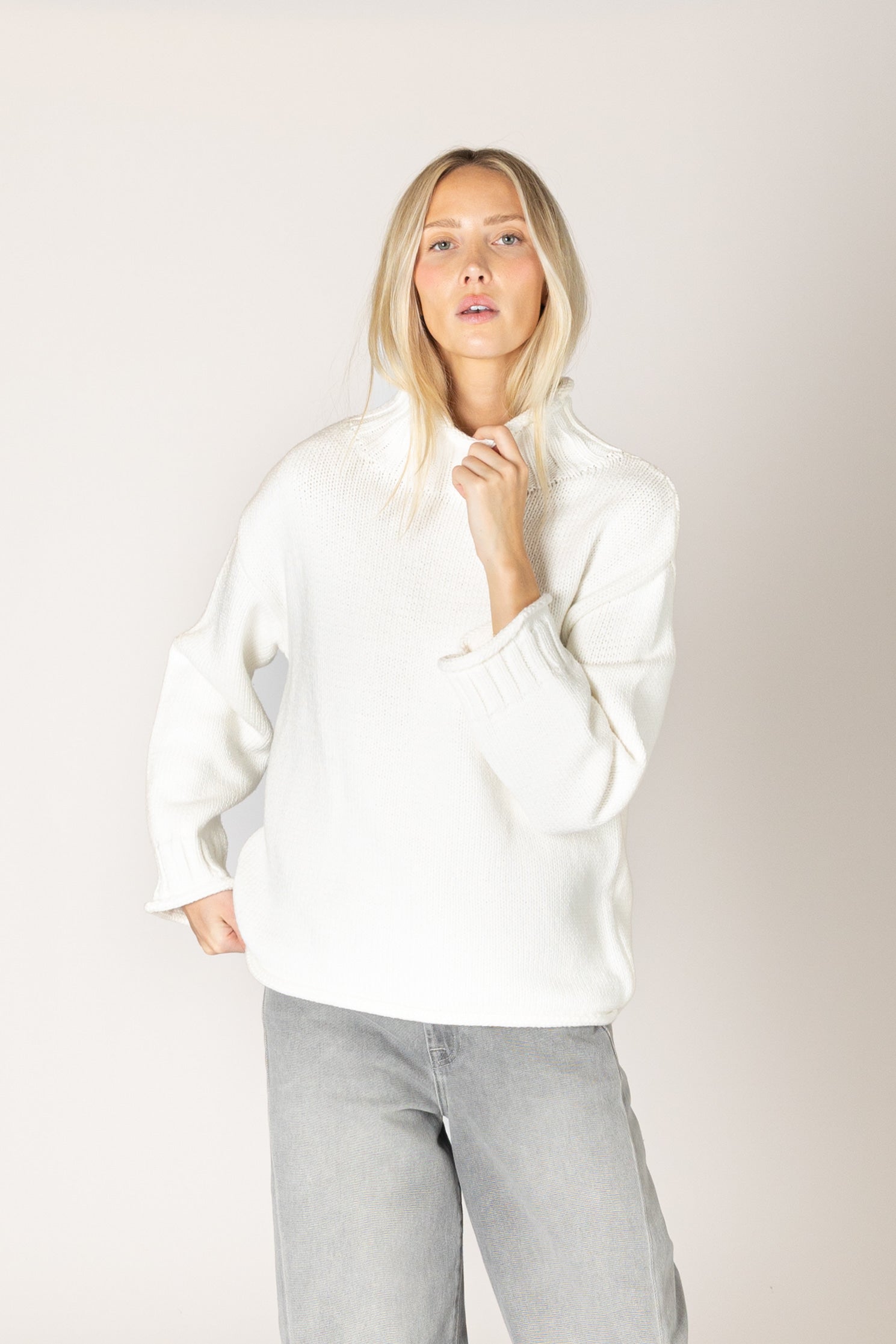Lyla + Luxe- Dolly Chunky Mock Sweater in Soft White