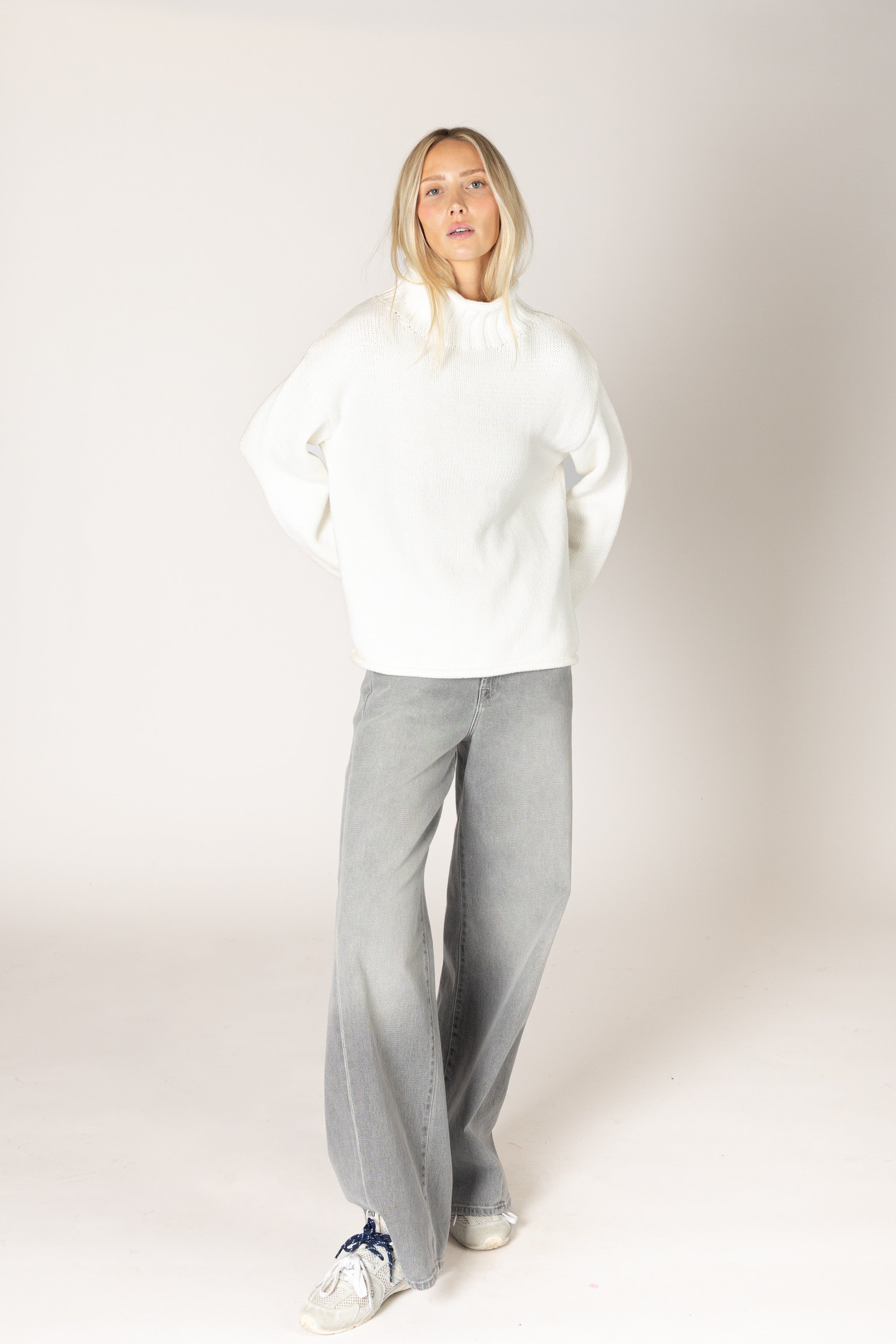 Lyla + Luxe- Dolly Chunky Mock Sweater in Soft White