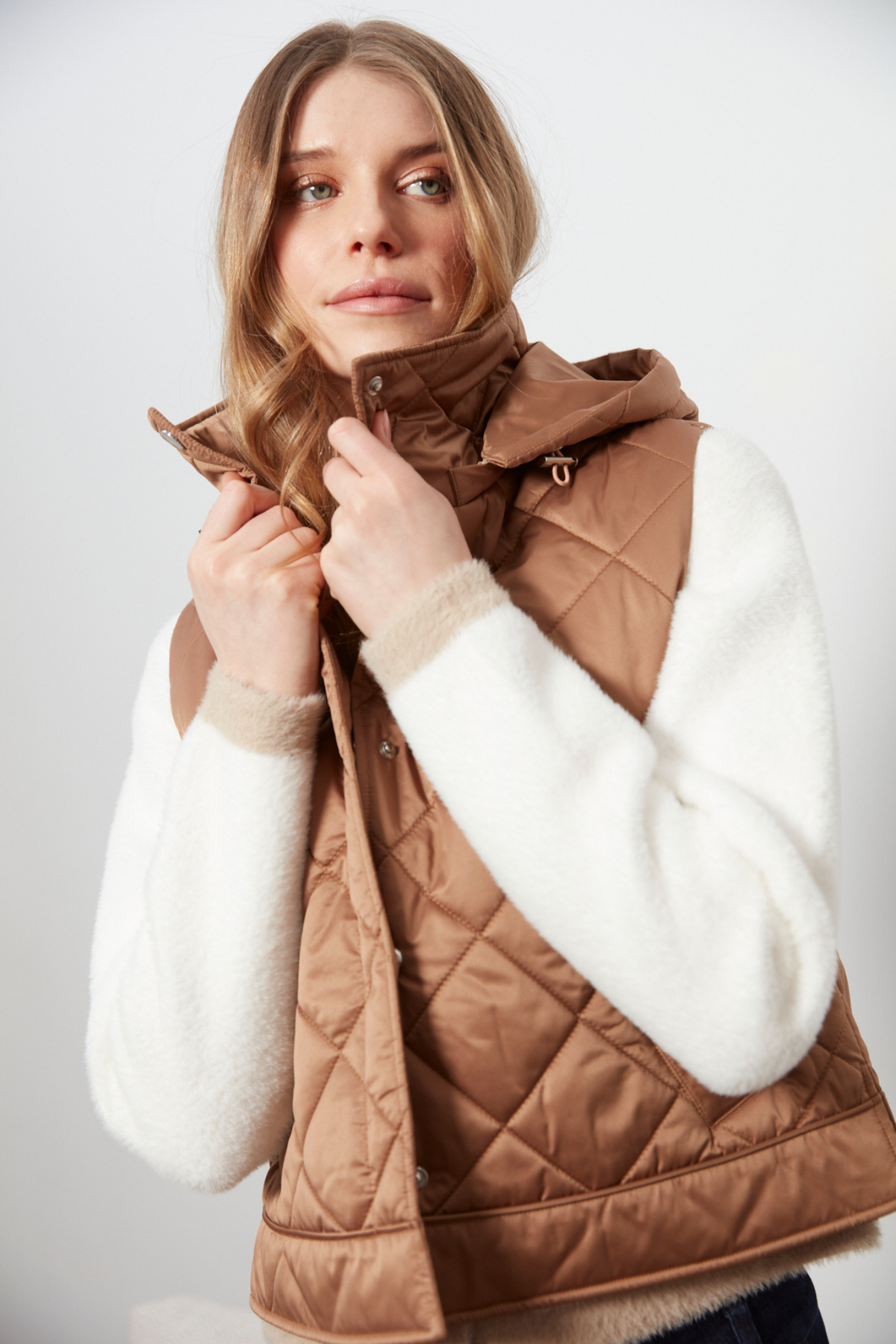 Adrøit Atelier- Daniela Quilted Vest in Bronze
