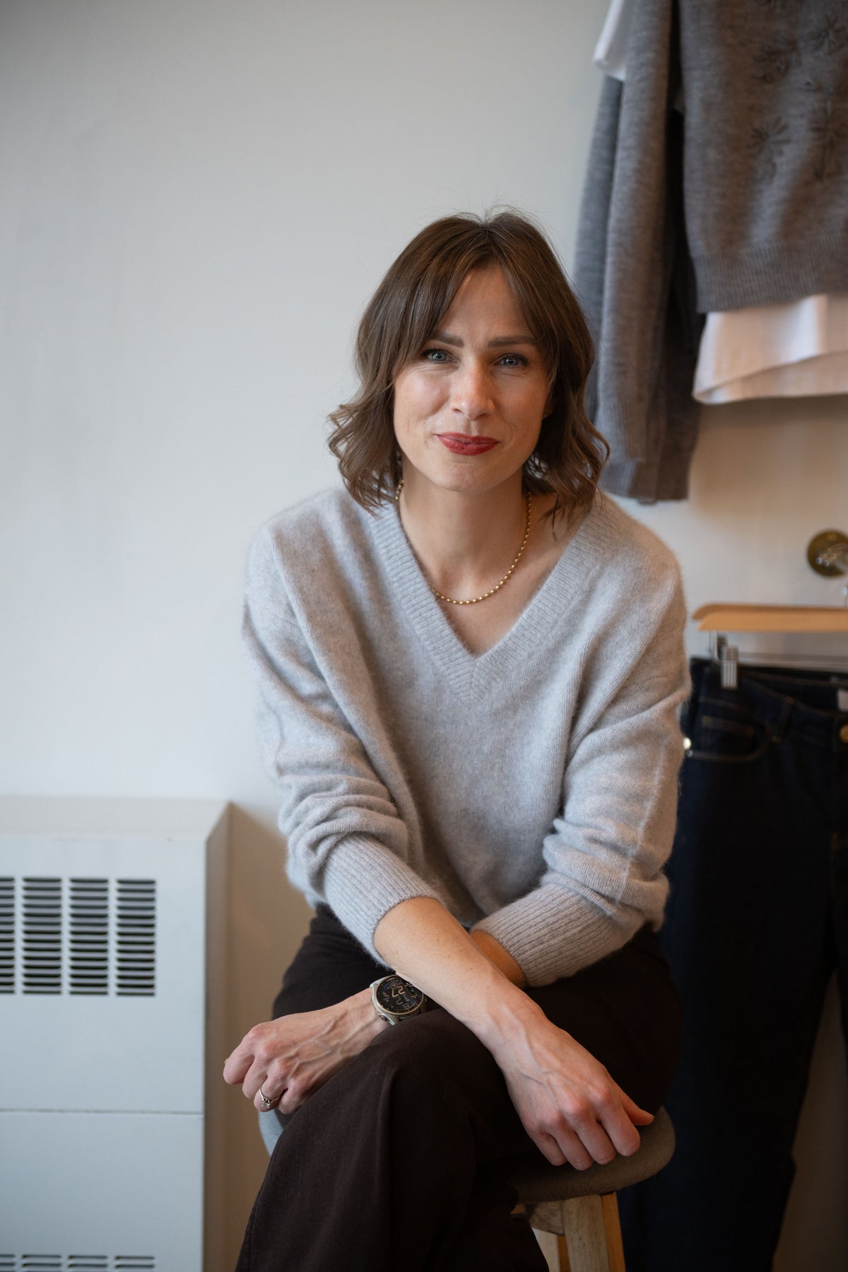 UNIVERSEL- V-Neck Sweater