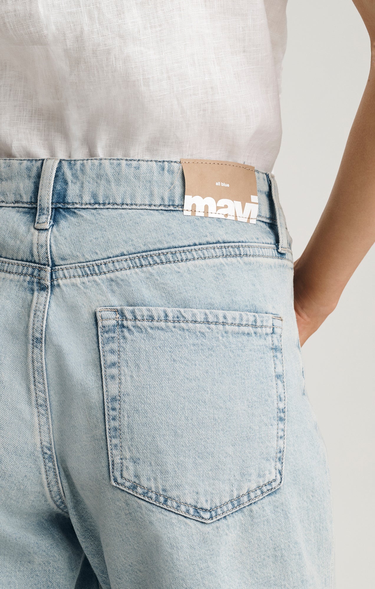 Mavi- Nella High Rise Relaxed Shorts in Bleached Linen Denim