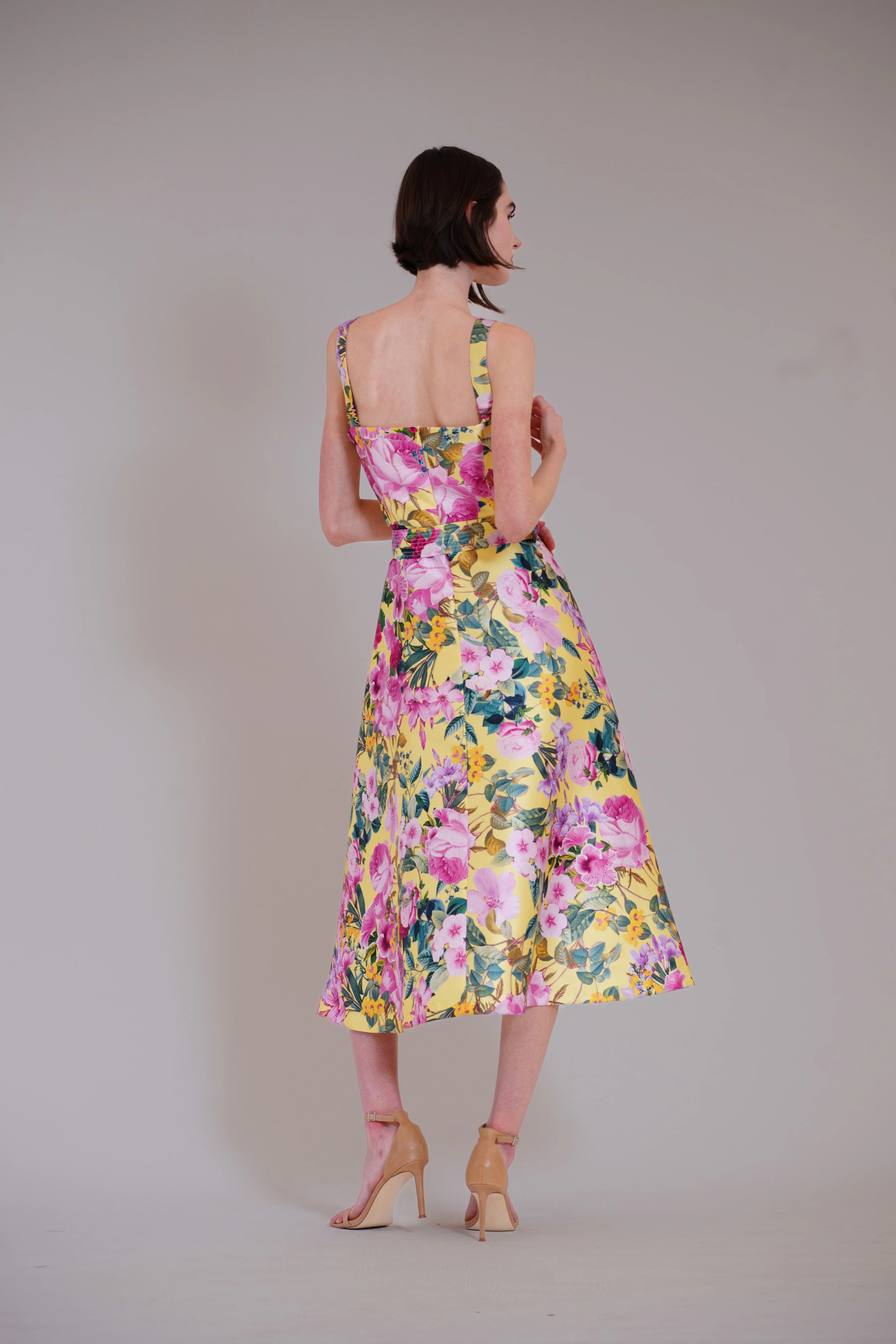 Julia Jordan- Sleeveless Printed Midi Dress in Yellow