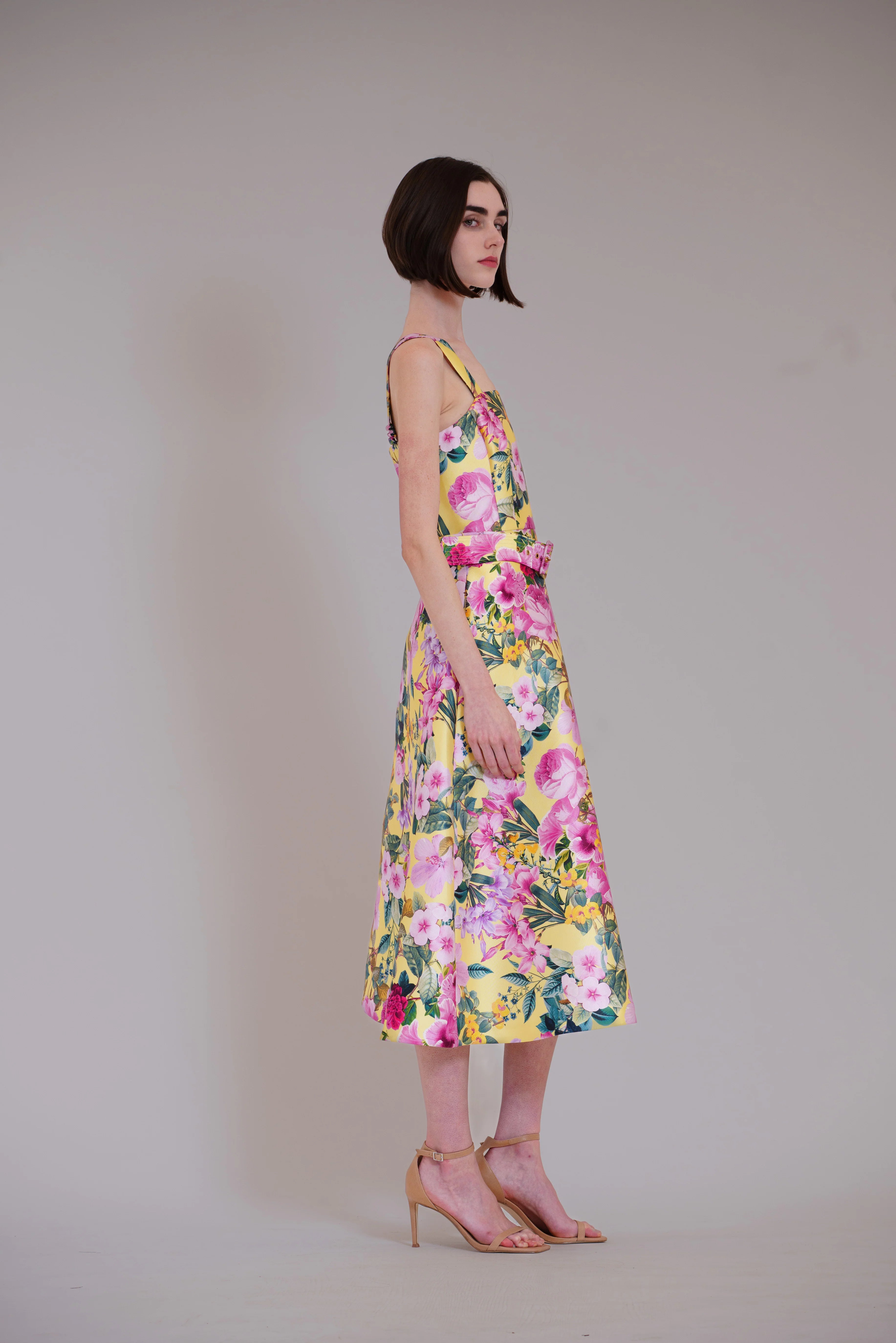 Julia Jordan- Sleeveless Printed Midi Dress in Yellow