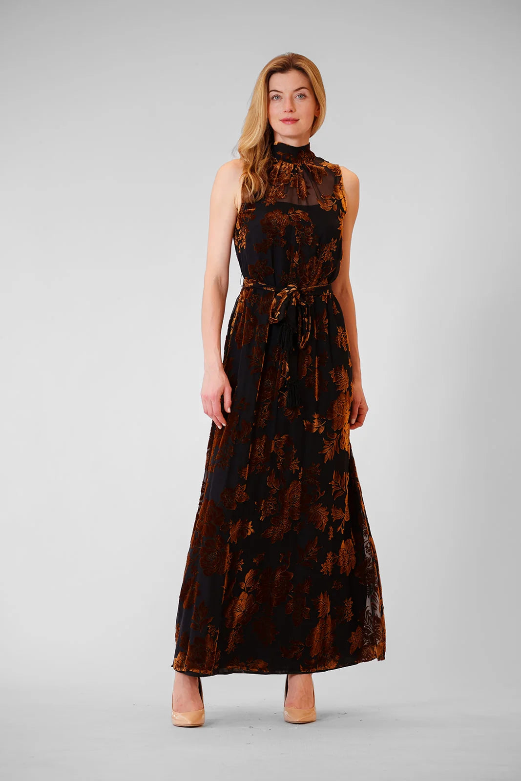 Julia Jordan- Tie Neck Velvet Maxi Dress in Black