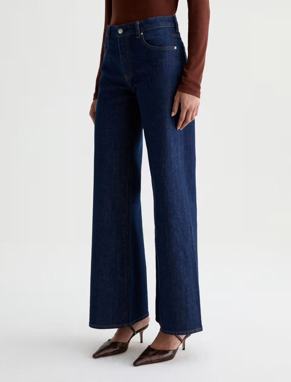 AG Jeans- Saige Mid Rise Wide Leg in Azar