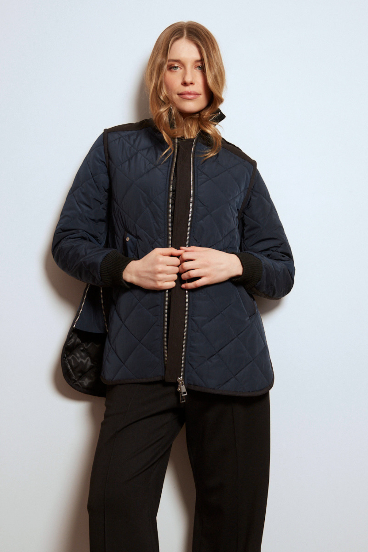 Adrøit Atelier- Livia Quilted Jacket in Navy