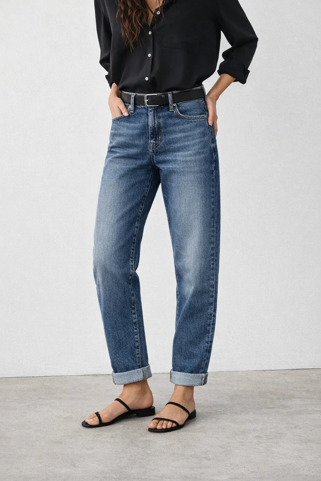 Fidelity- Muse Relaxed Tapered Jeans in Bentley