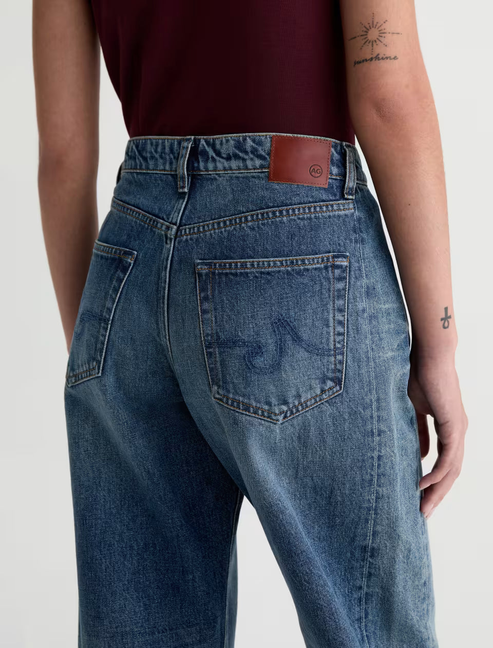 AG Jeans- Hattie High-Rise Barrel in 10 Years Front Line