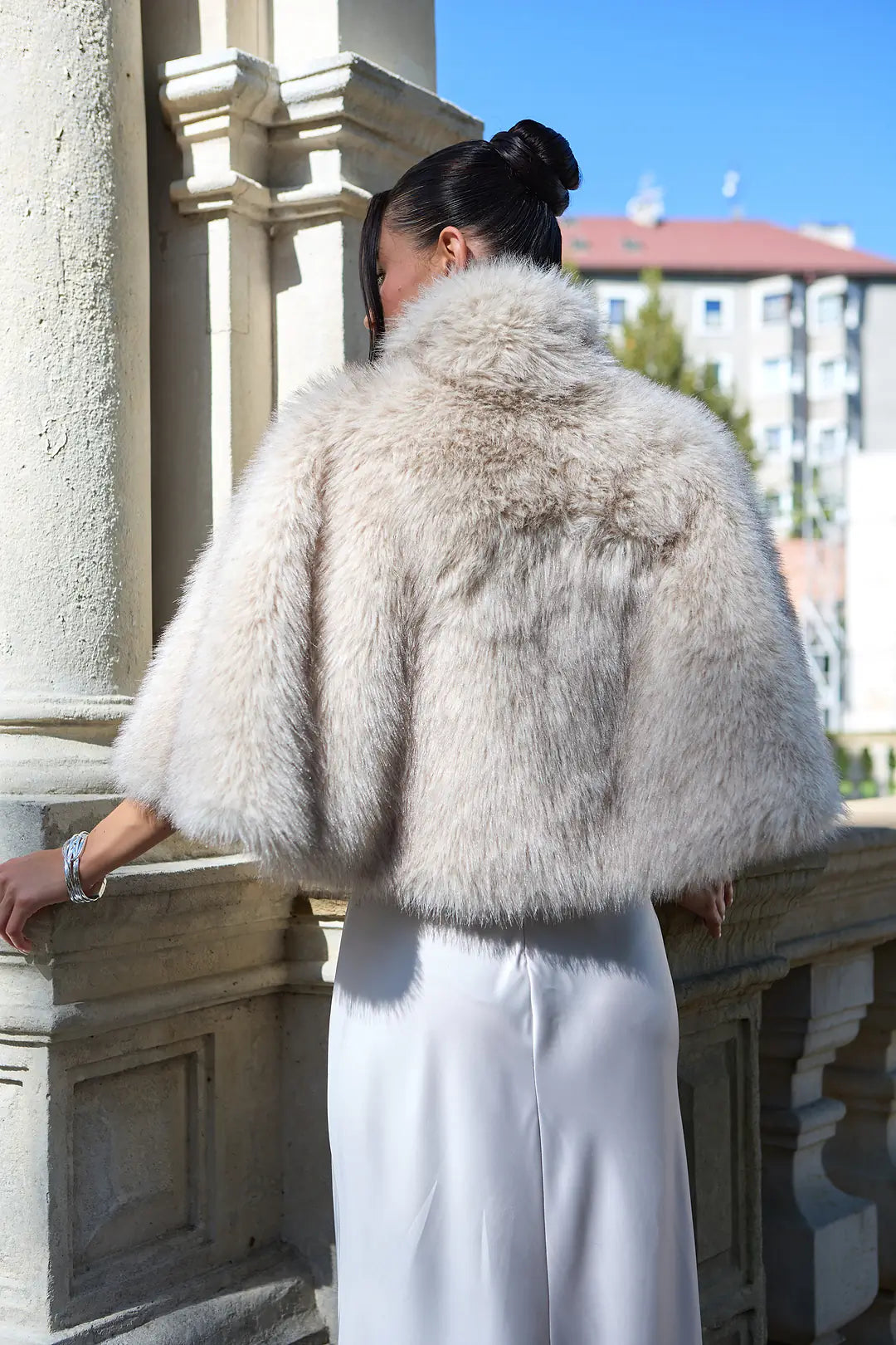 SAACHI- Upturned Collar Faux Fur Capelet in Beige