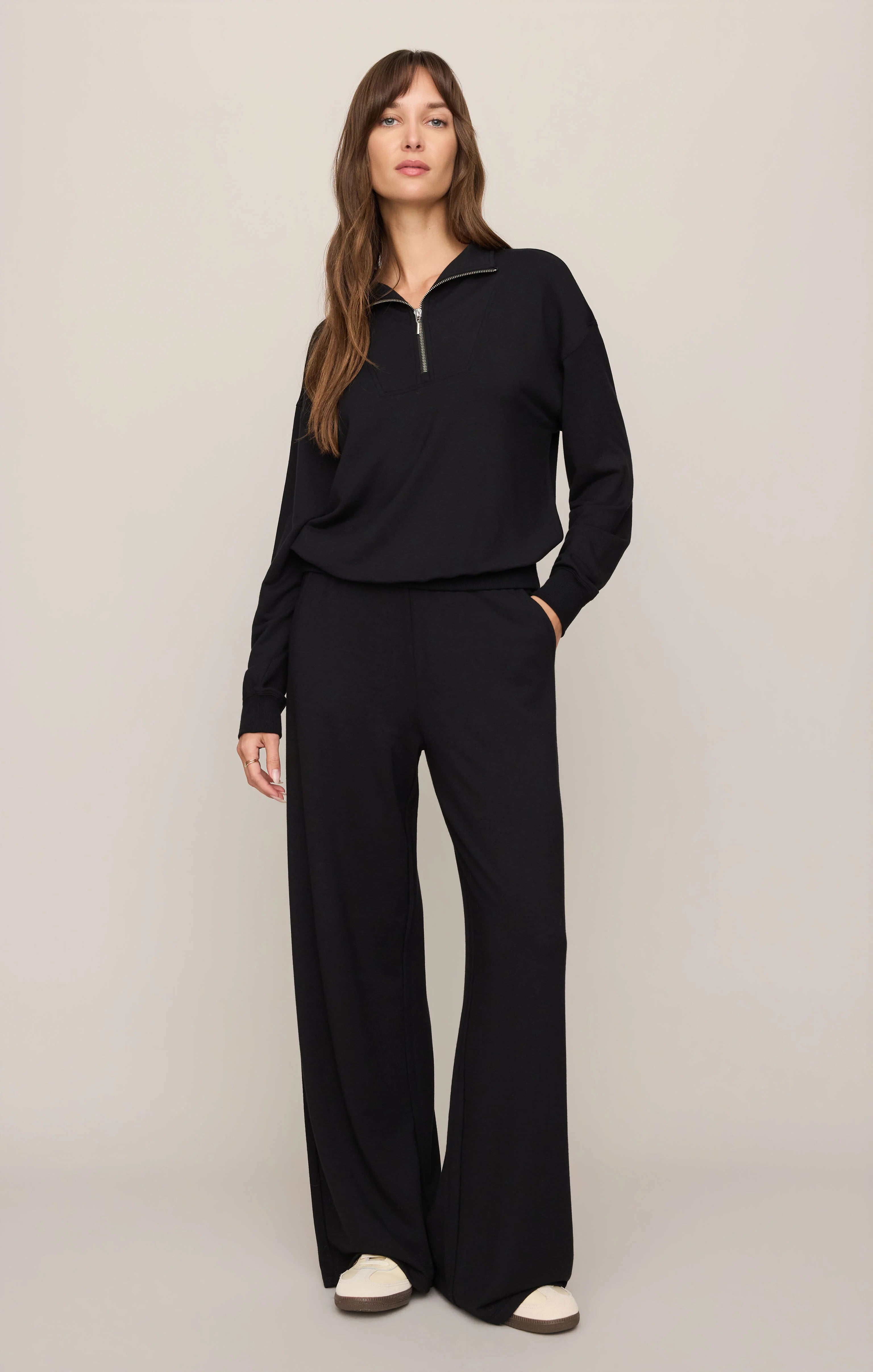 Z SUPPLY- Gate Check Sweatshirt in Black