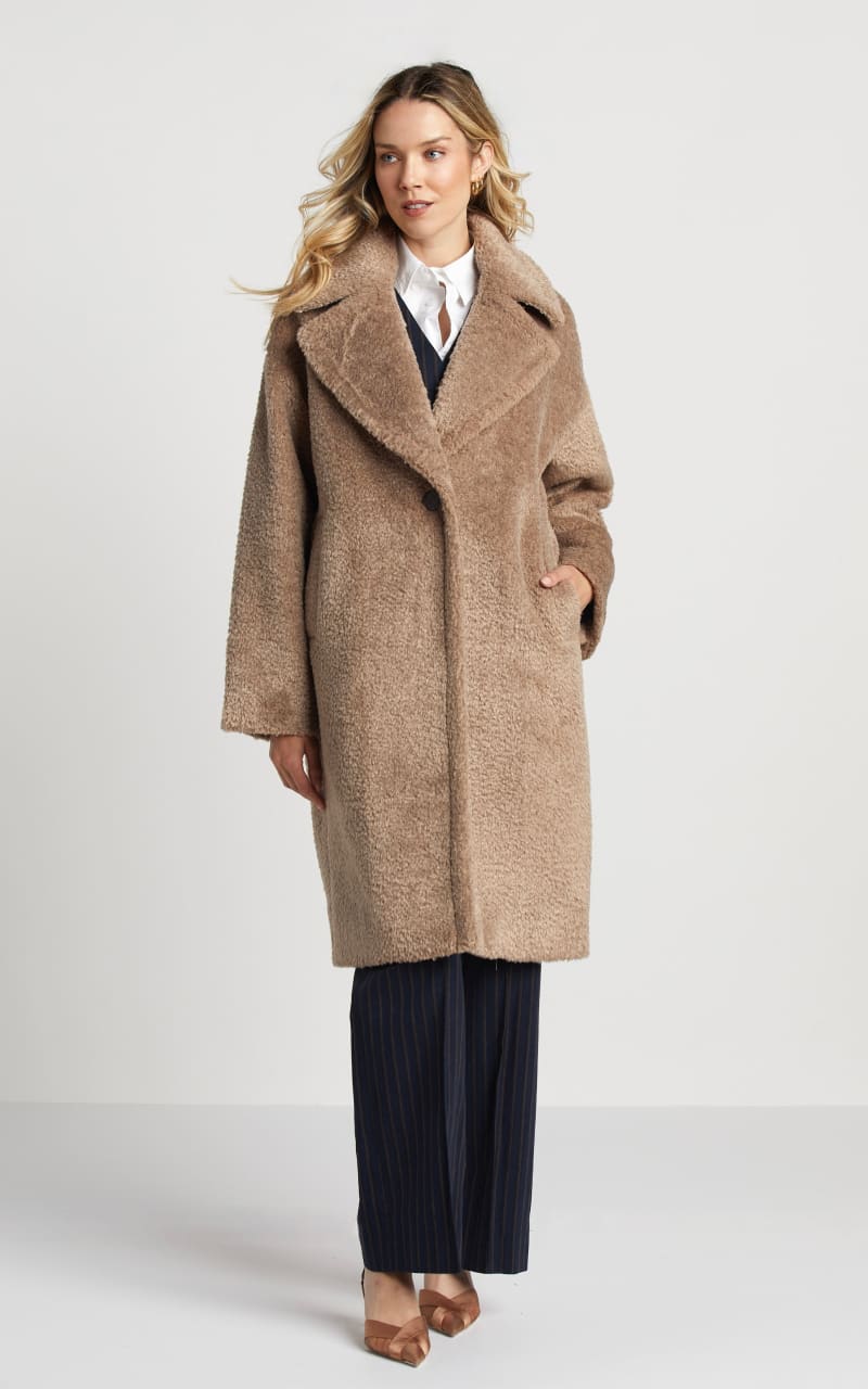 Adroit Atelier- Polly Long Faux Fur Coat - Latte / XS