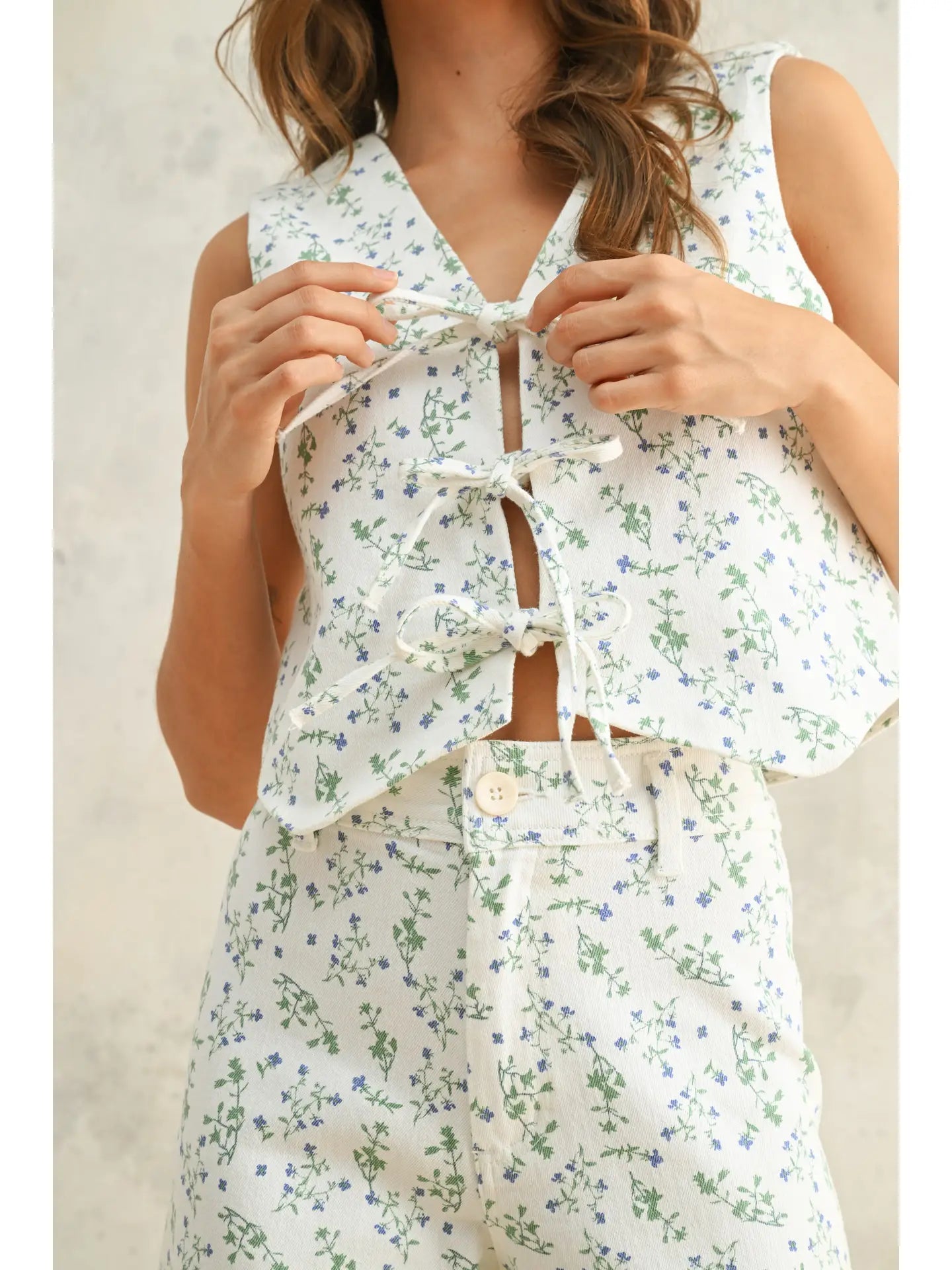 Miou Muse- Floral Print Vest with Tie Front