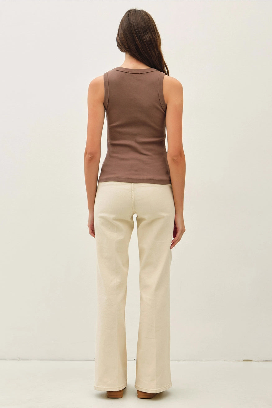 Be Cool - Basic Round Neck Tank Top in Cocoa