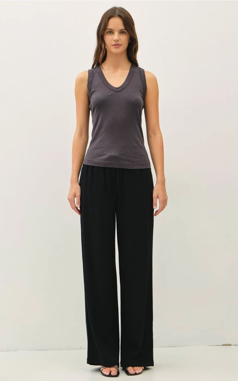 Be Cool - Cooper Basic V-Neck Tank in Charcoal - T-SHIRT &