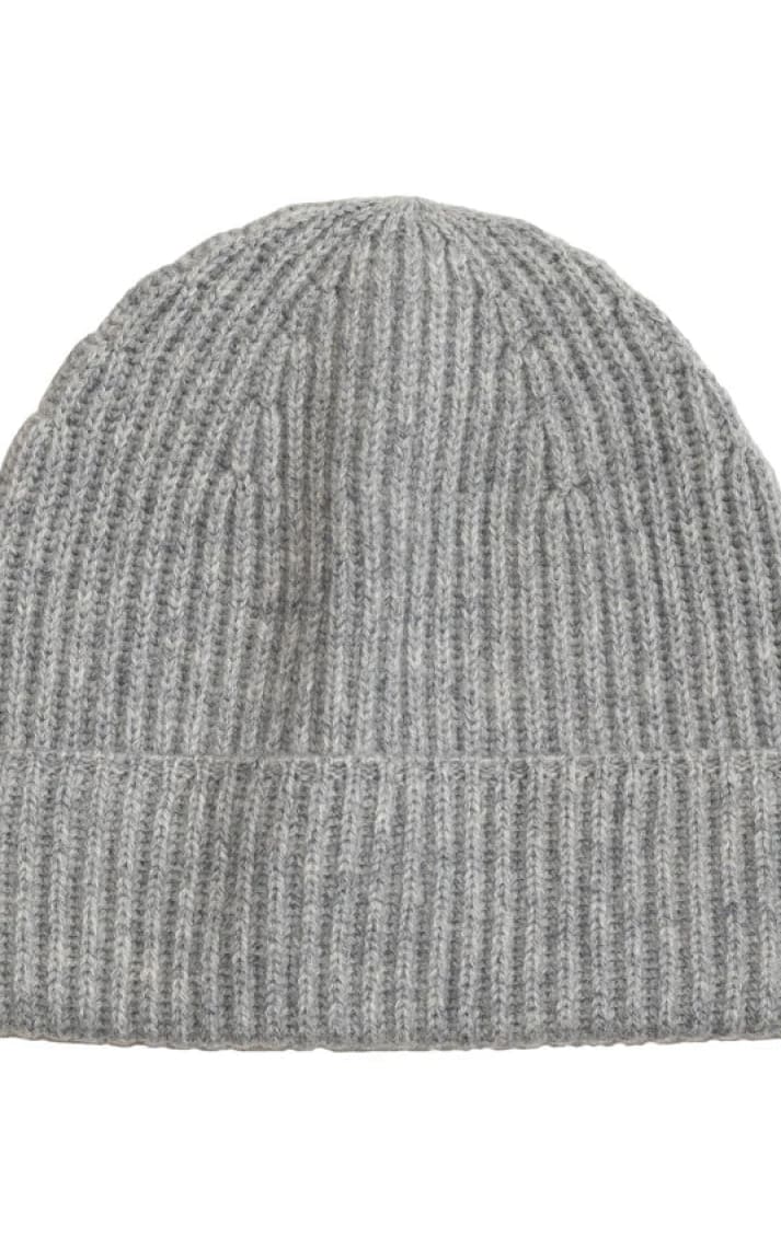 Echo - Basic Cardigan Stitch Beanie in Silver - Cold