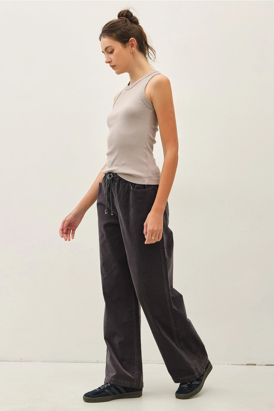 Be Cool - Basic Round Neck Tank Top in Greige