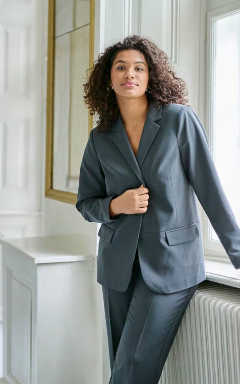 Kaffe Curve- Sakira Blazer in Black Oyster