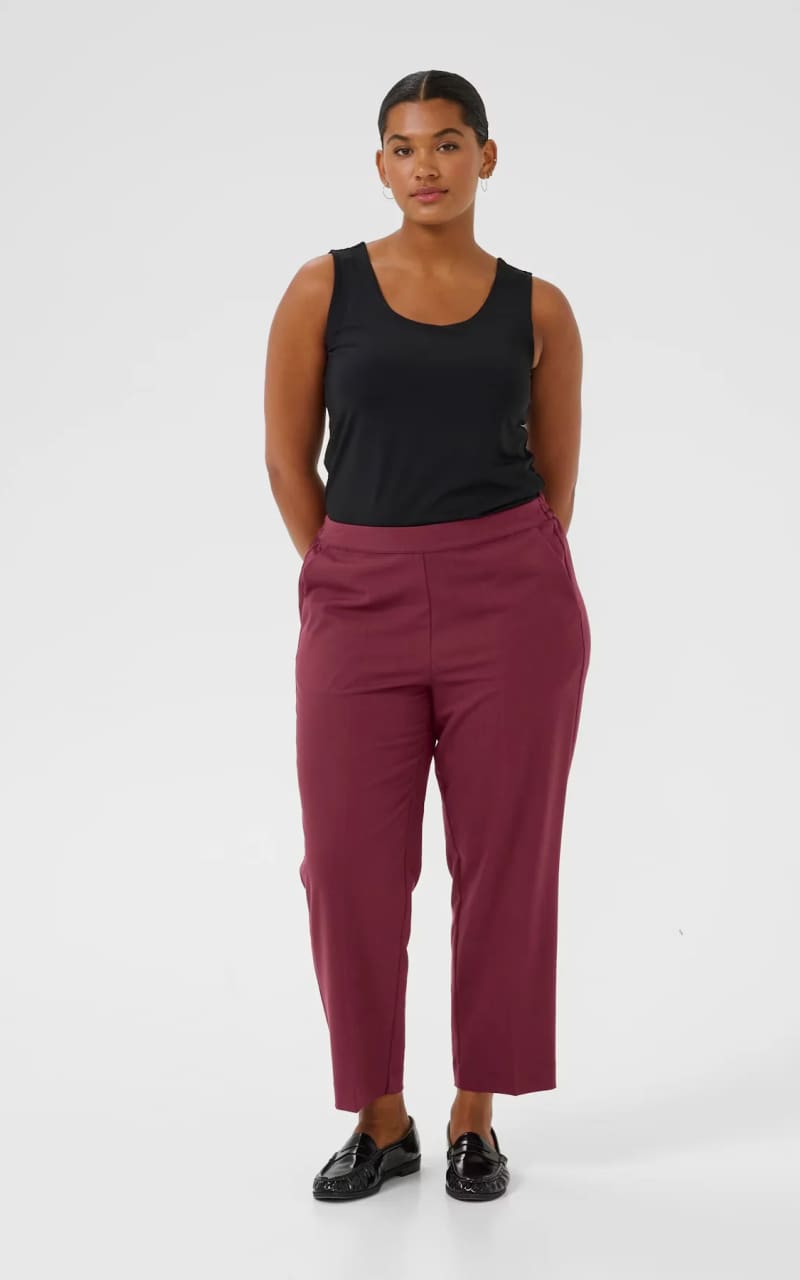 Kaffe Curve- Sakira Cropped Pant in Windsor Wine