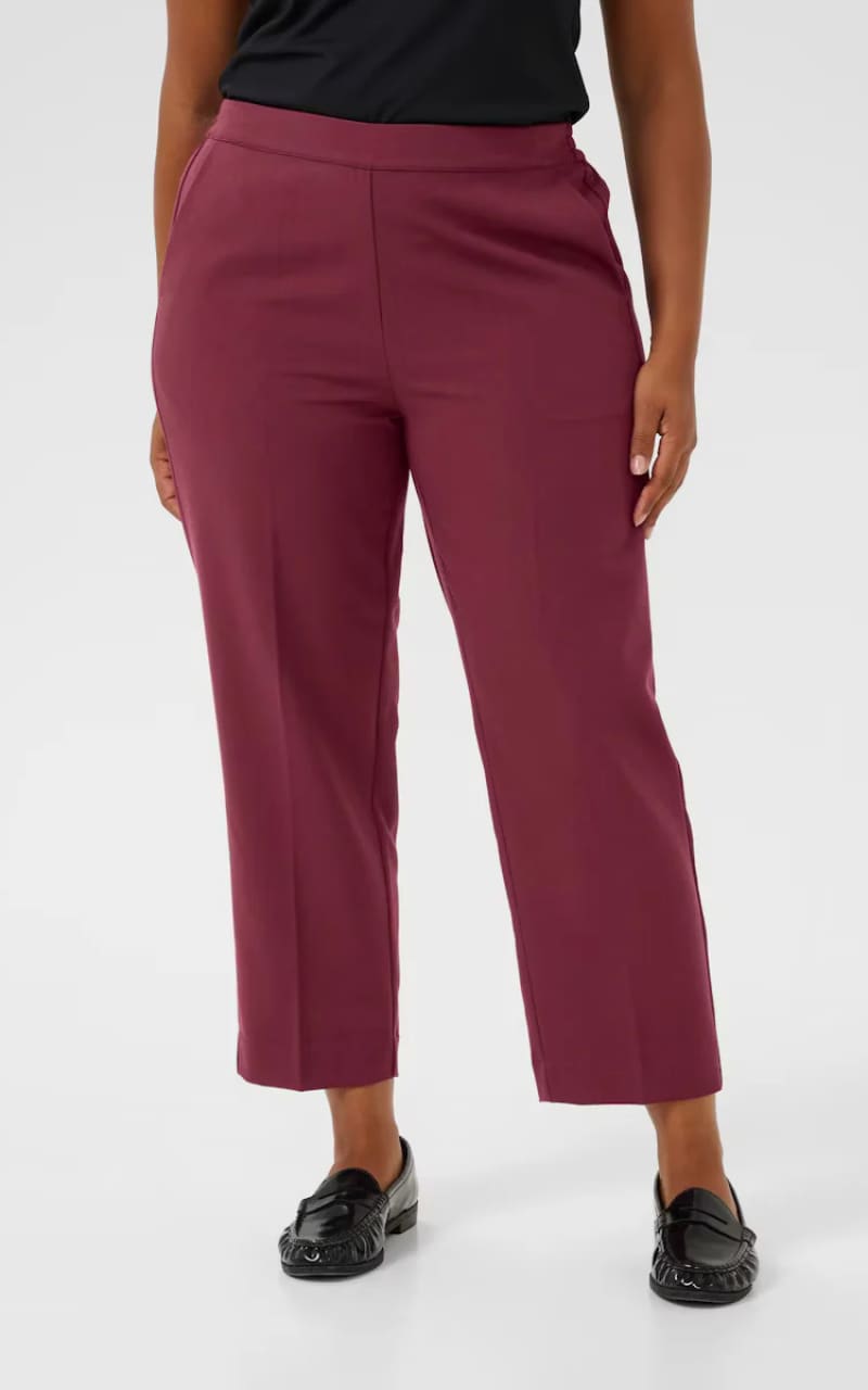 Kaffe Curve- Sakira Cropped Pant in Windsor Wine