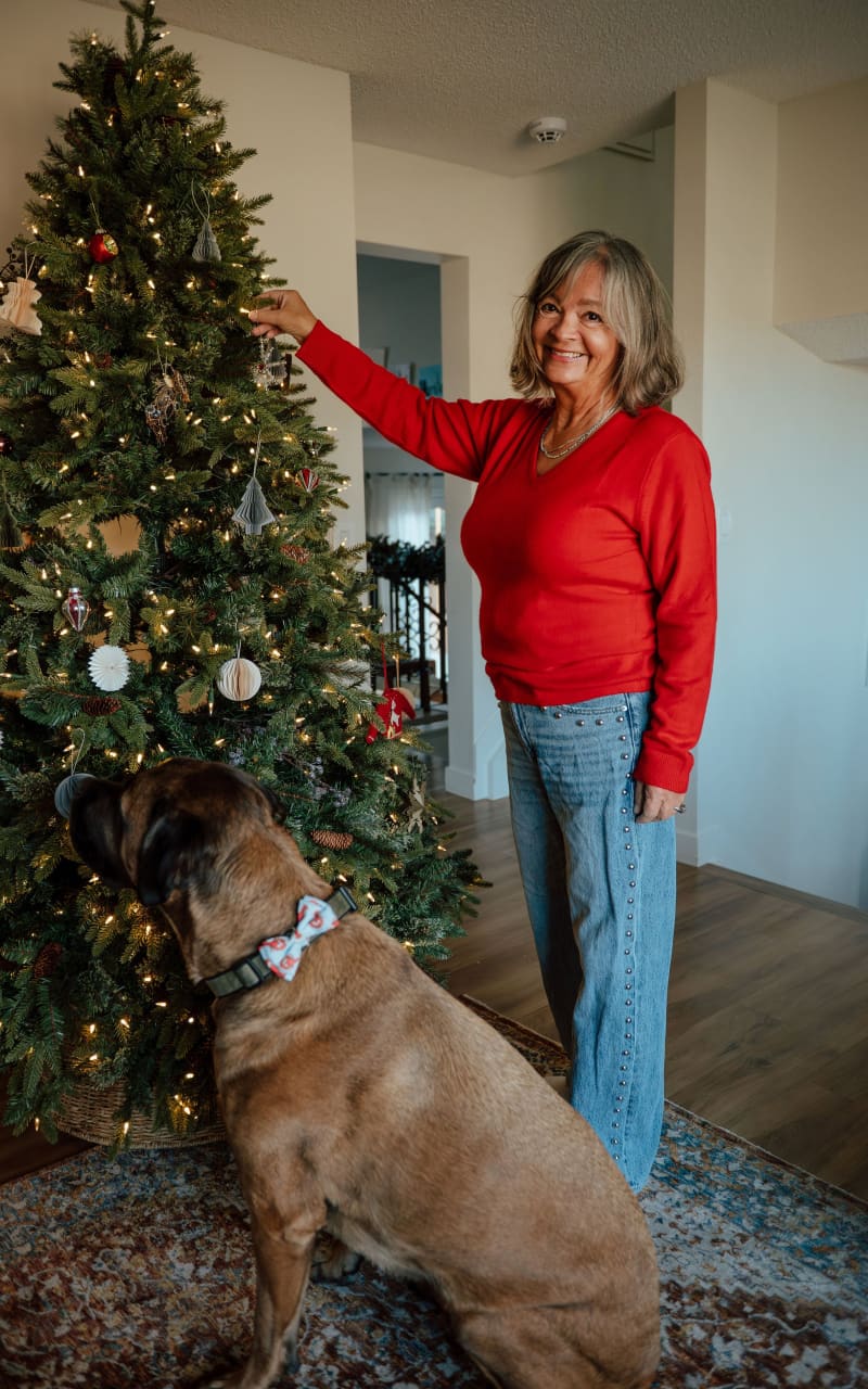 We The Label- Vneck Cashmere Sweater - SWEATER & SWEATSHIRT