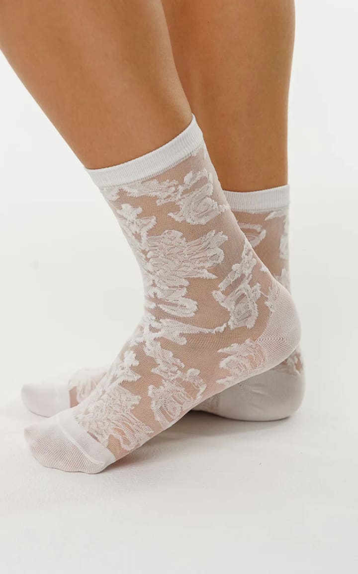 LimLim- Elegant Sheer Socks - White