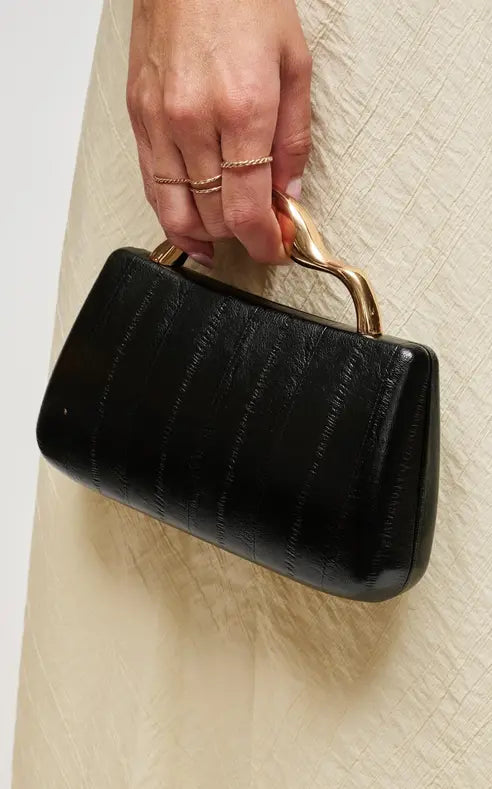 Urban Expressions- Nichelle Clutch