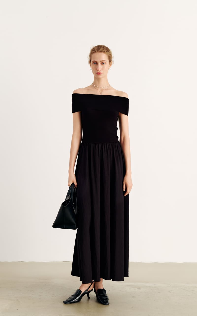 MEILLEUR MOMENT- Off-Shoulder Sun Dress in Black - DRESS